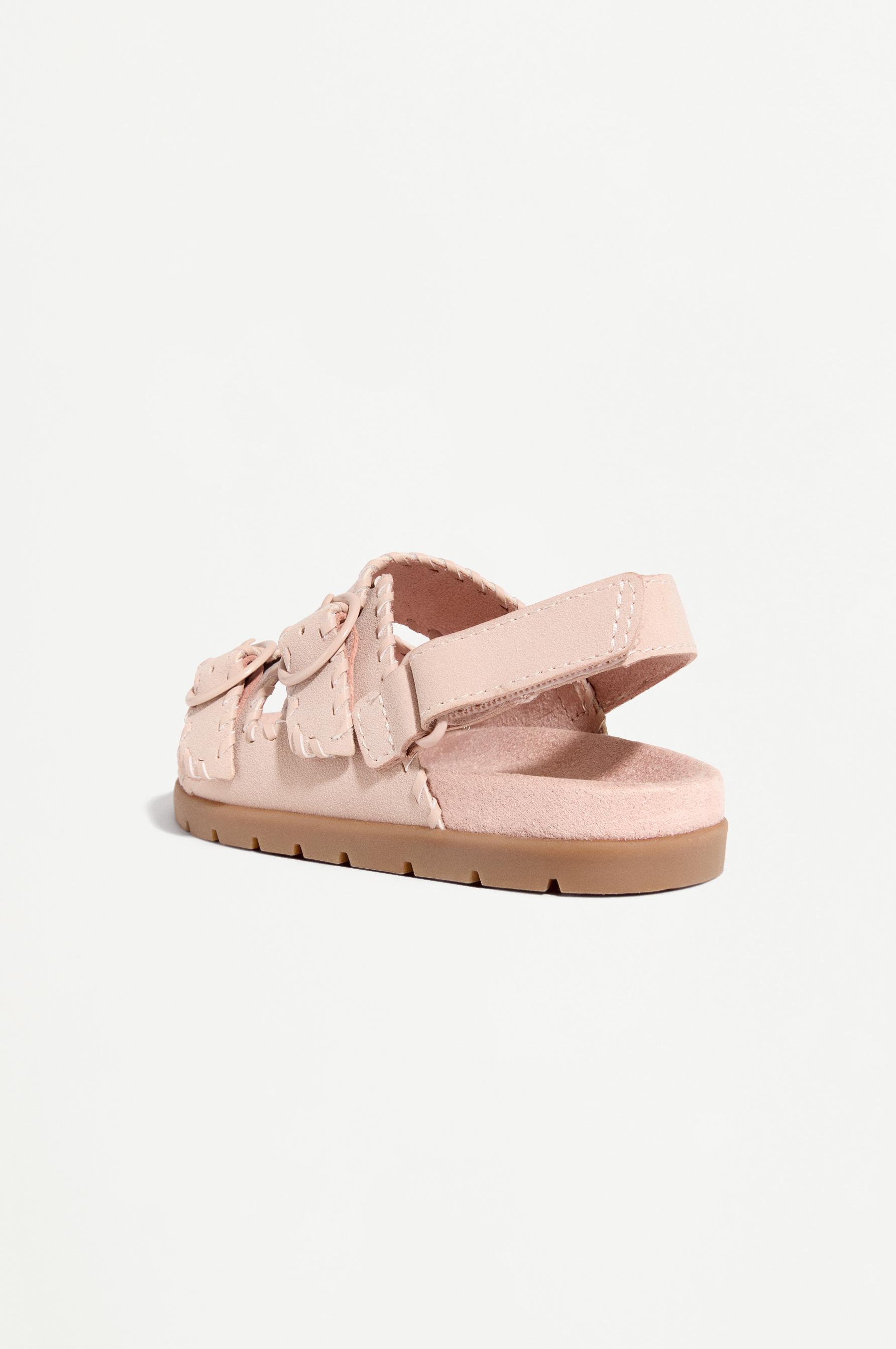 COMFORT BUCKLE SANDALS — PALE PINK