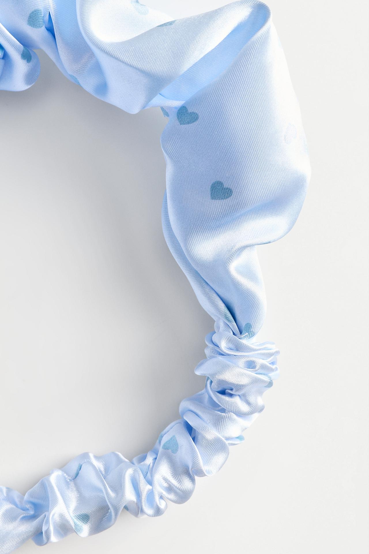 Heart print beauty headband — PASTEL BLUE