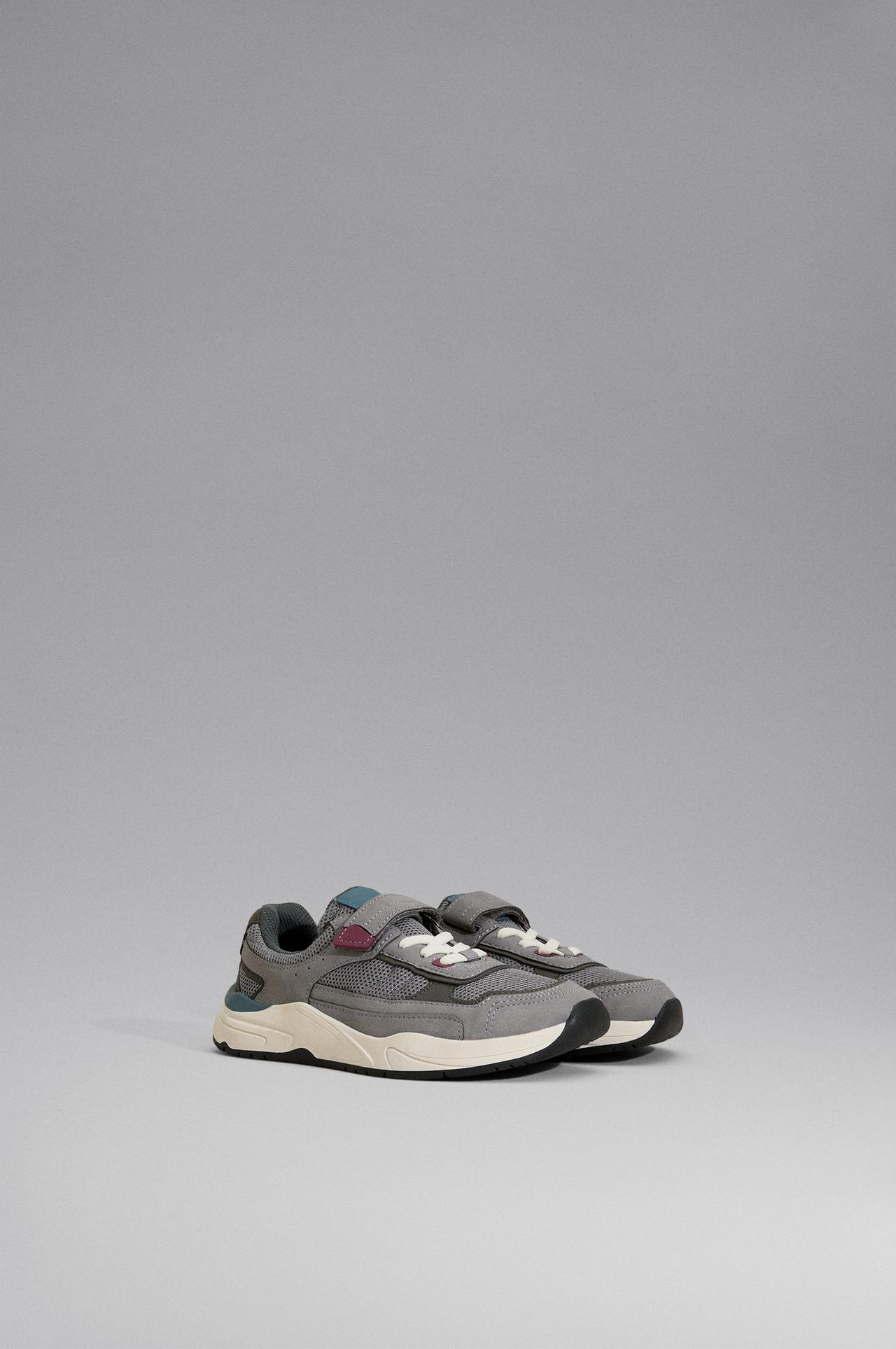 CASUAL BAREFOOT SPORTS SHOES — GREY