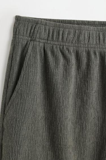 Rustic textured Bermuda shorts — MEDIUM GREEN 7