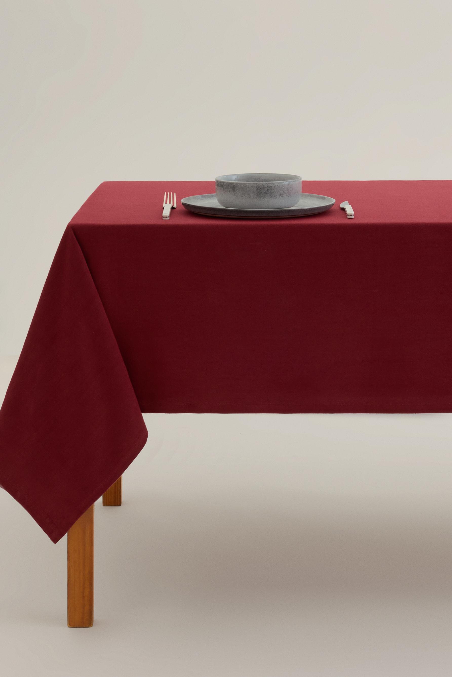 Mantel liso 140 x 240 cm