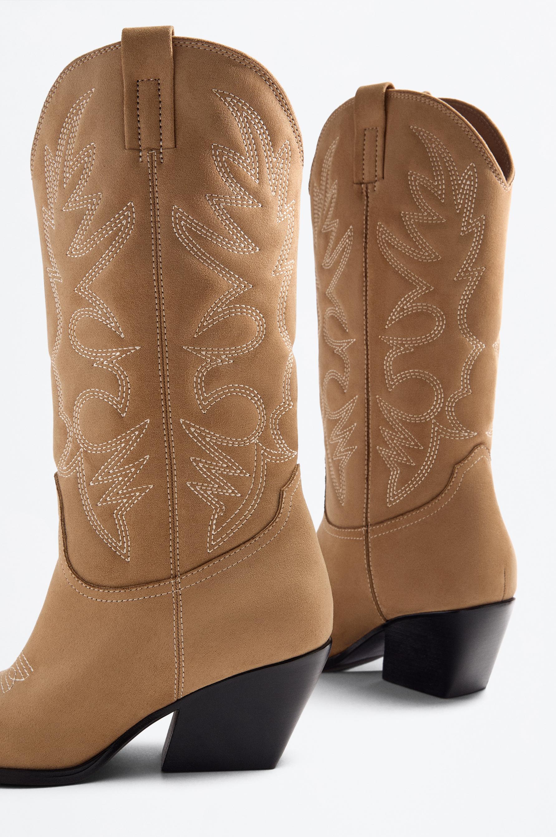 Cowboy boot — LEATHER