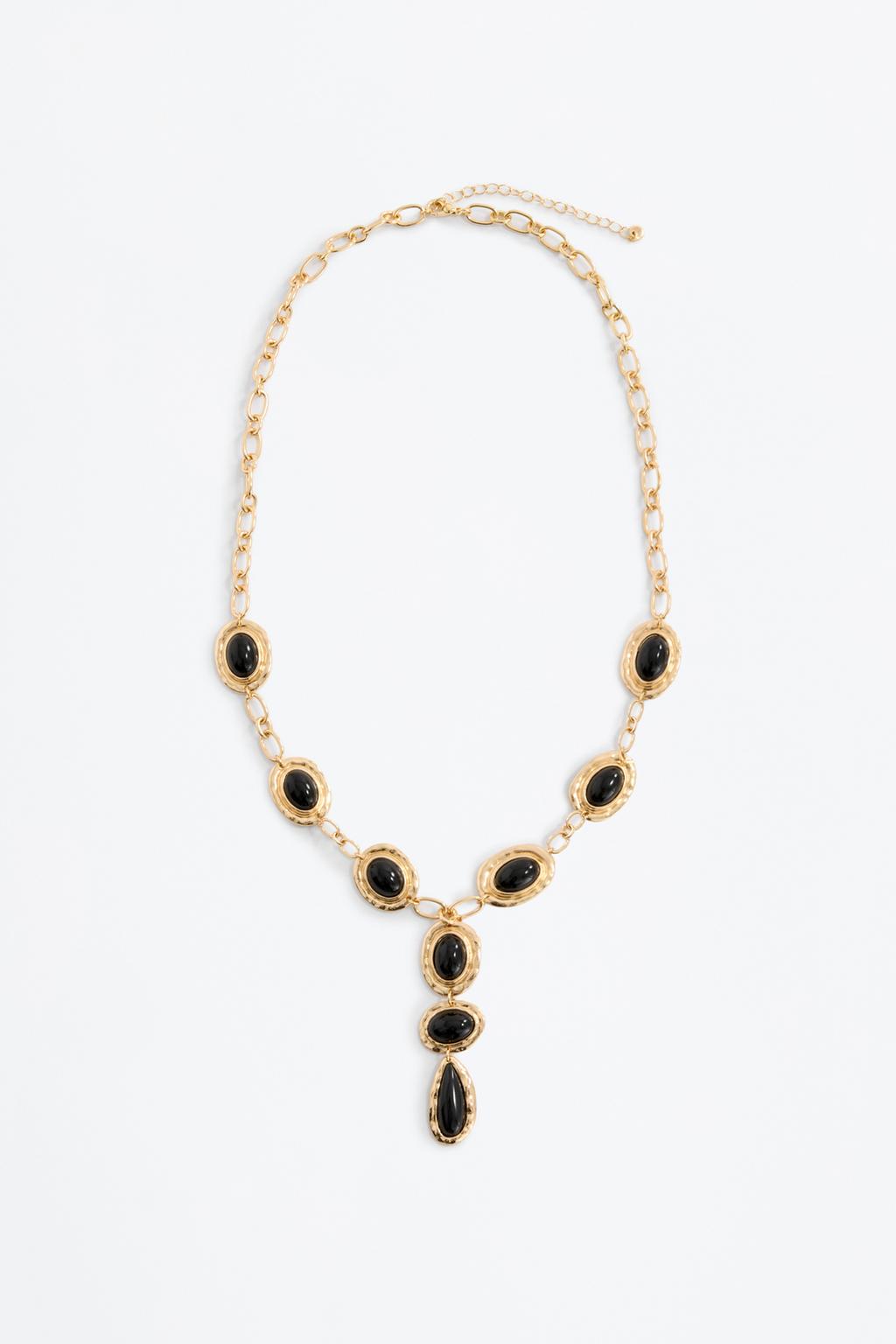 Medallion necklace