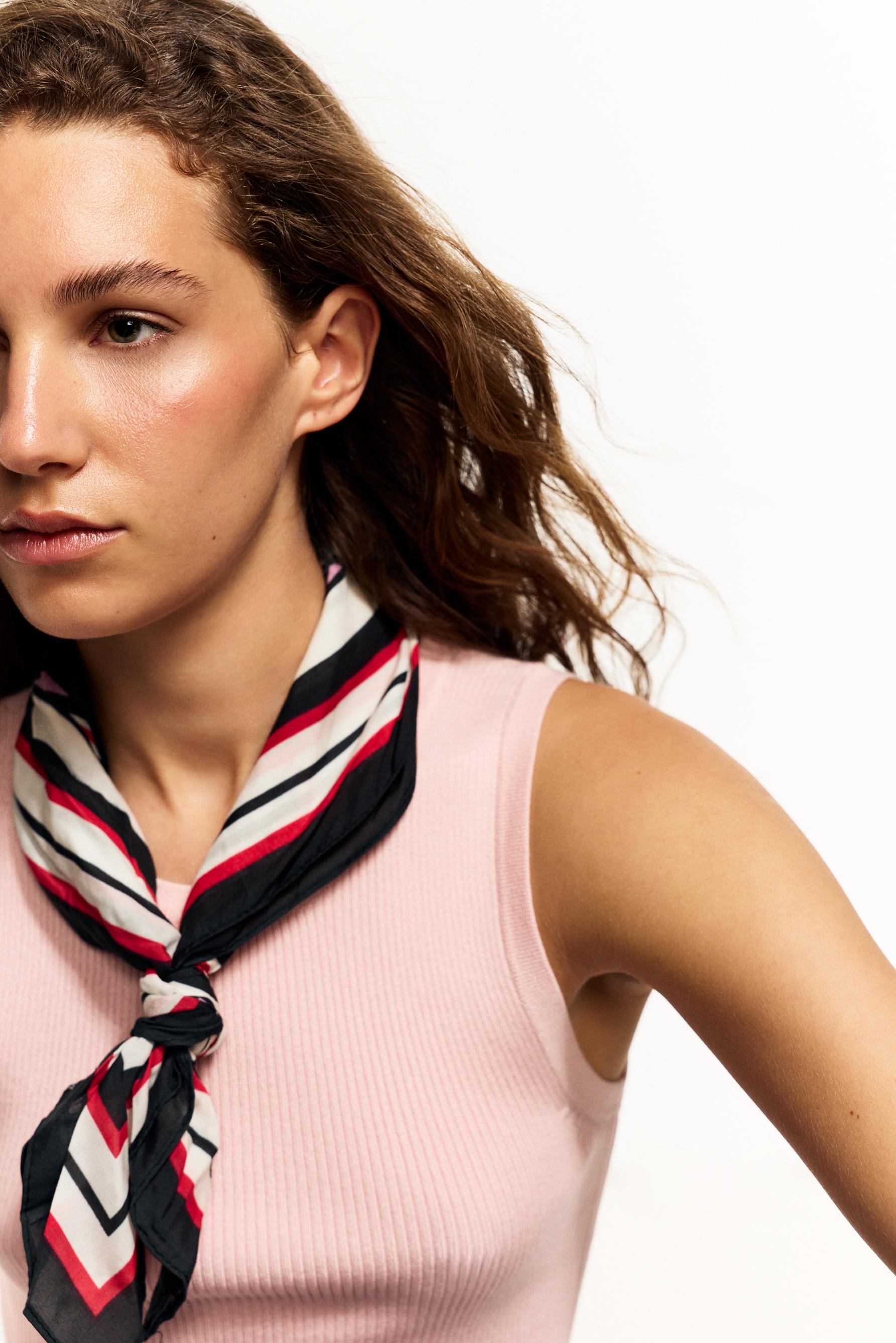 Pañuelo rayas satén