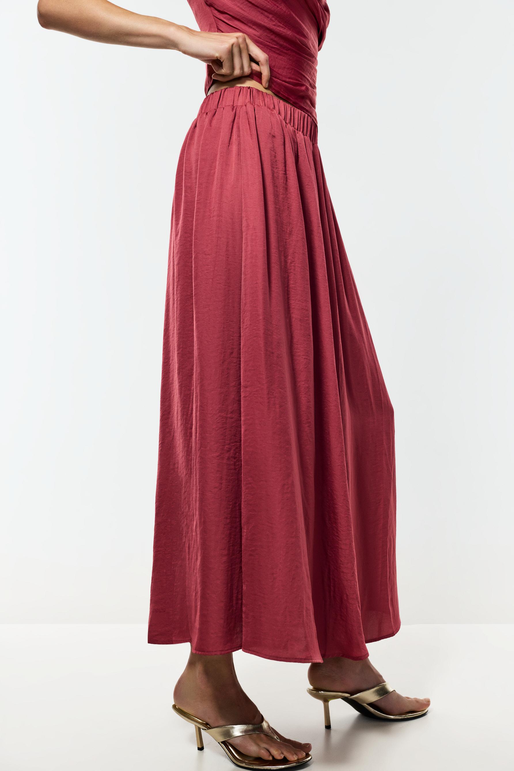 Textured satin midi skirt — MAROON