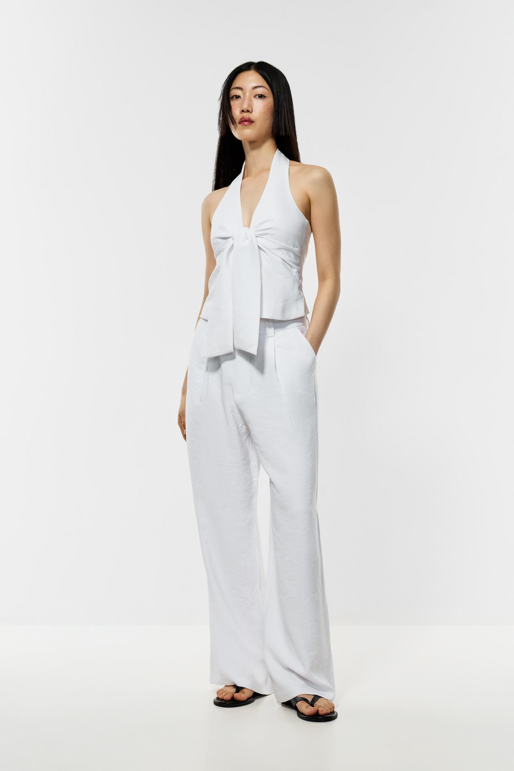 Halter top with front knot — WHITE