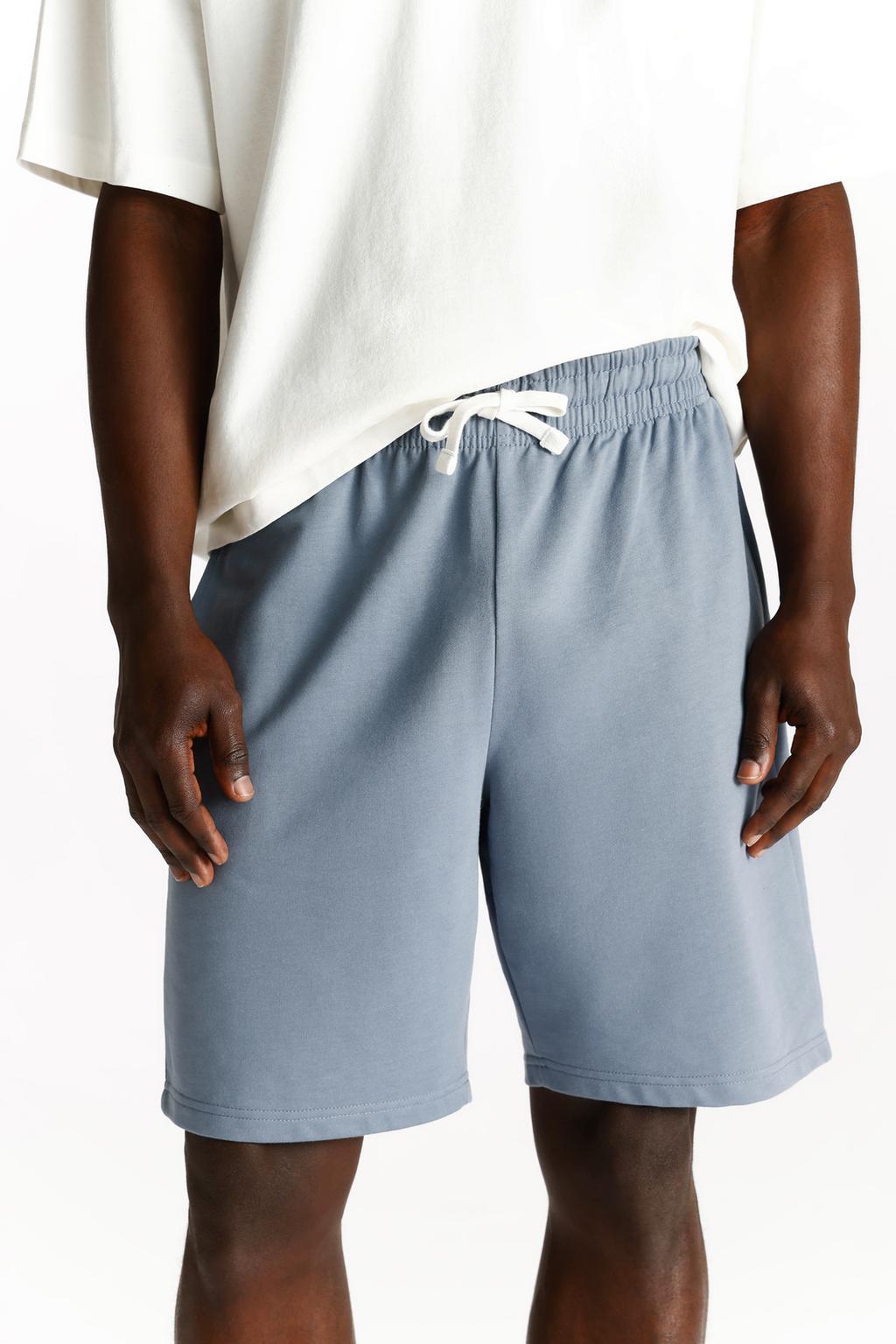 Basic plush Bermuda shorts