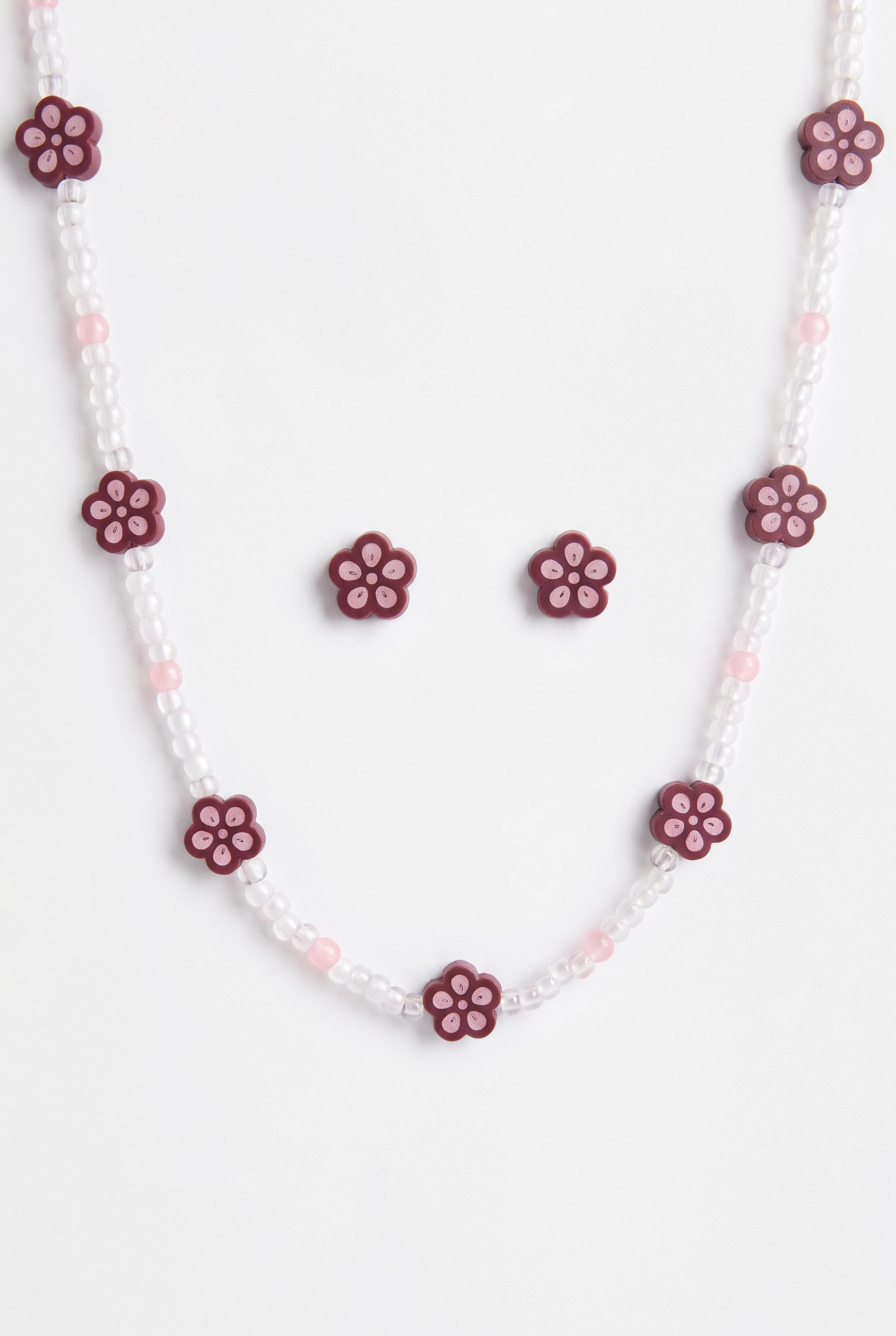 Floral necklace and earrings set — WHITE