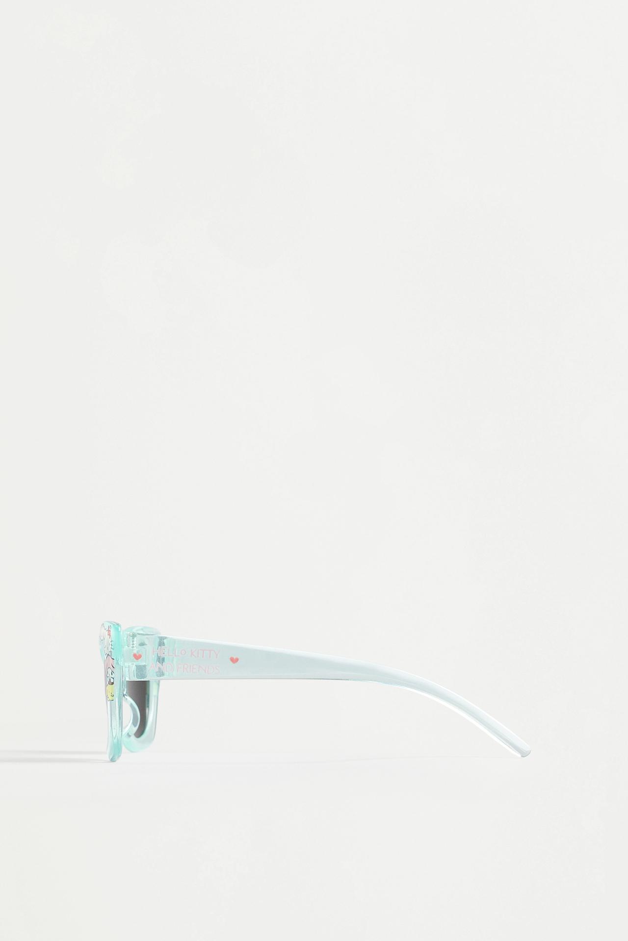 Hello Kitty ©SANRIO cat-eye sunglasses — SKY BLUE