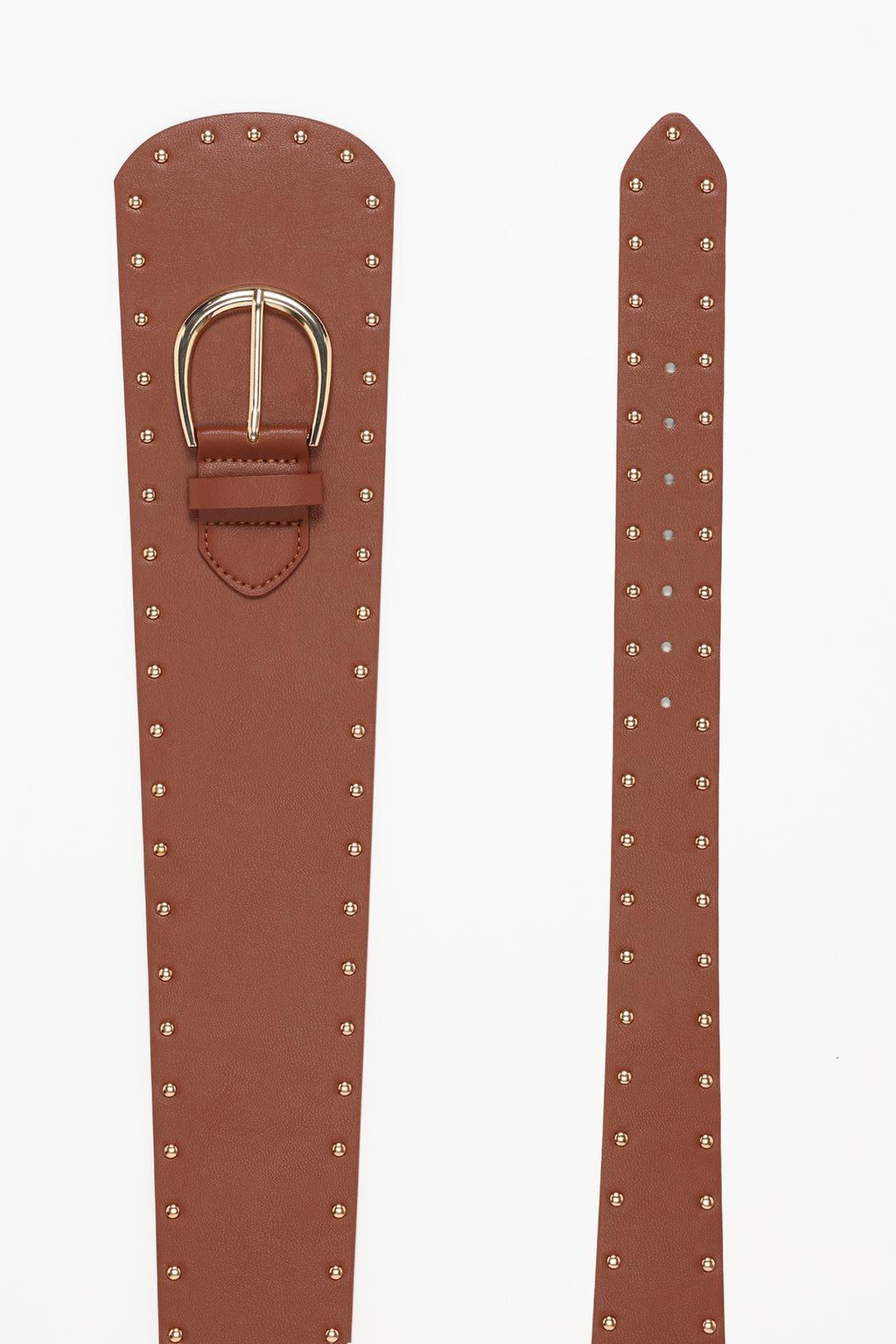 Asymmetric belt