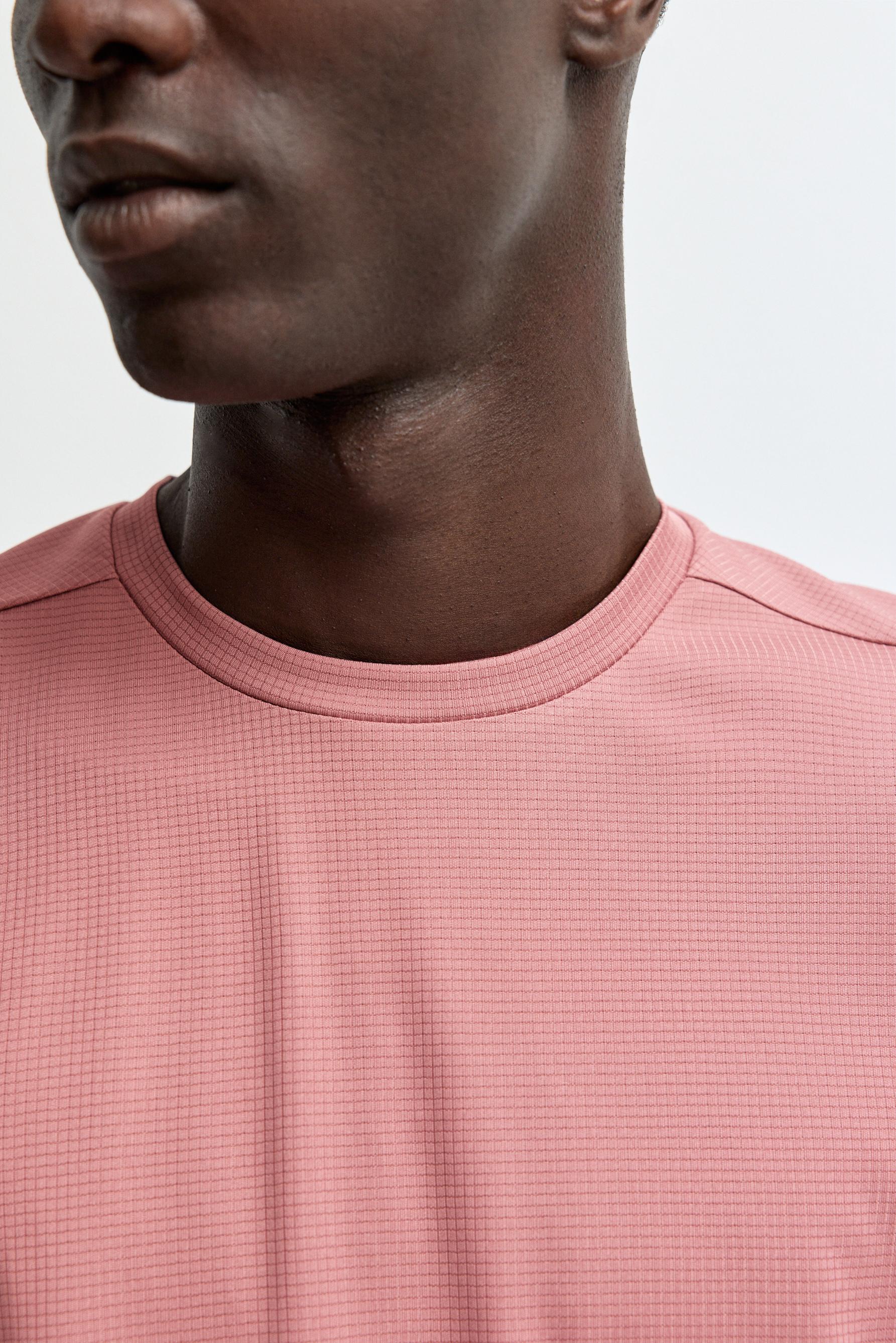 Sports T-shirt — GERANIUM