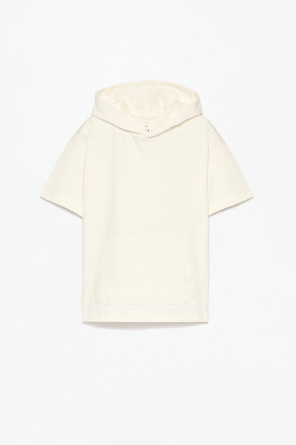 Hooded T-shirt with pocket