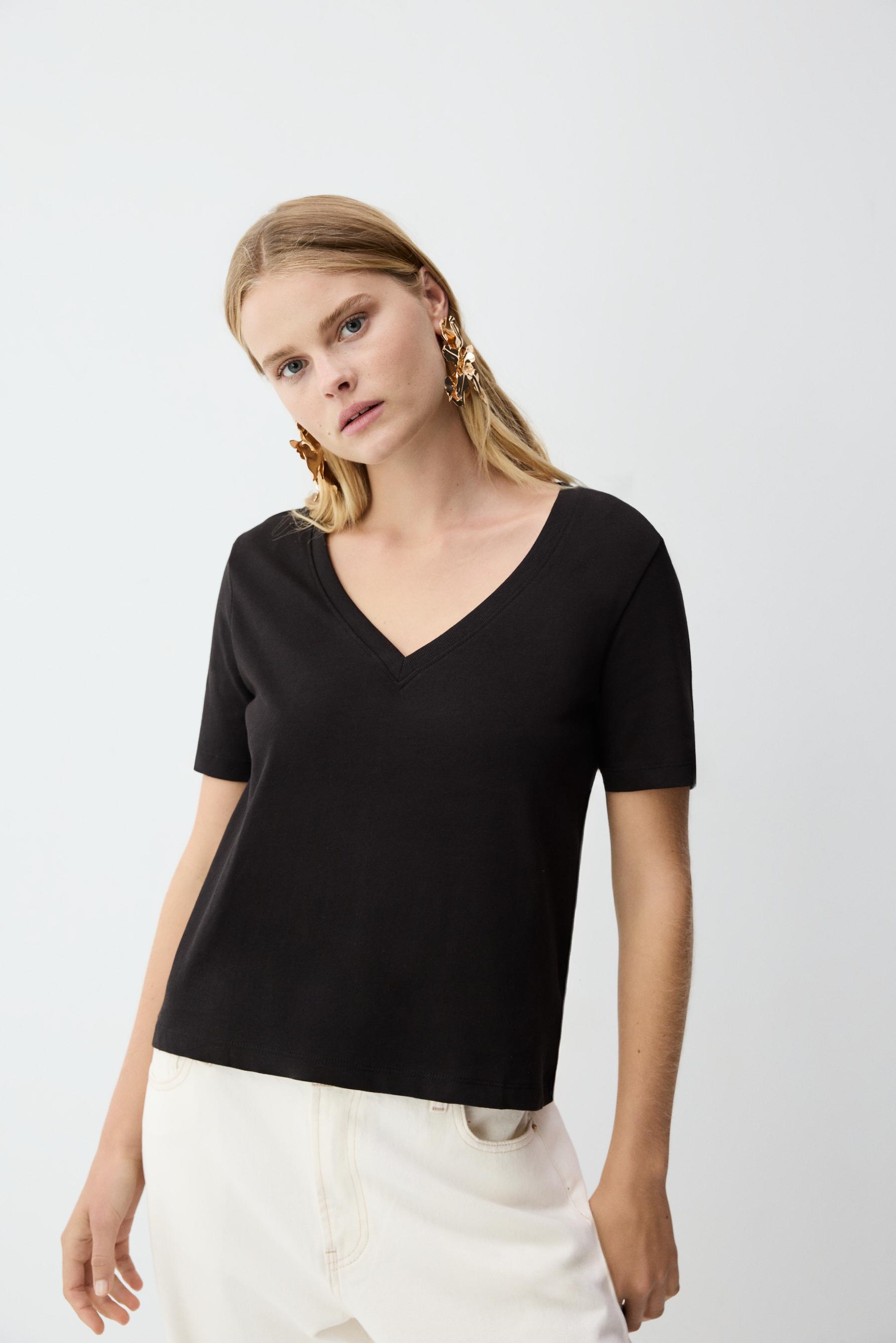 Pack 2 camisetas básicas cuello pico