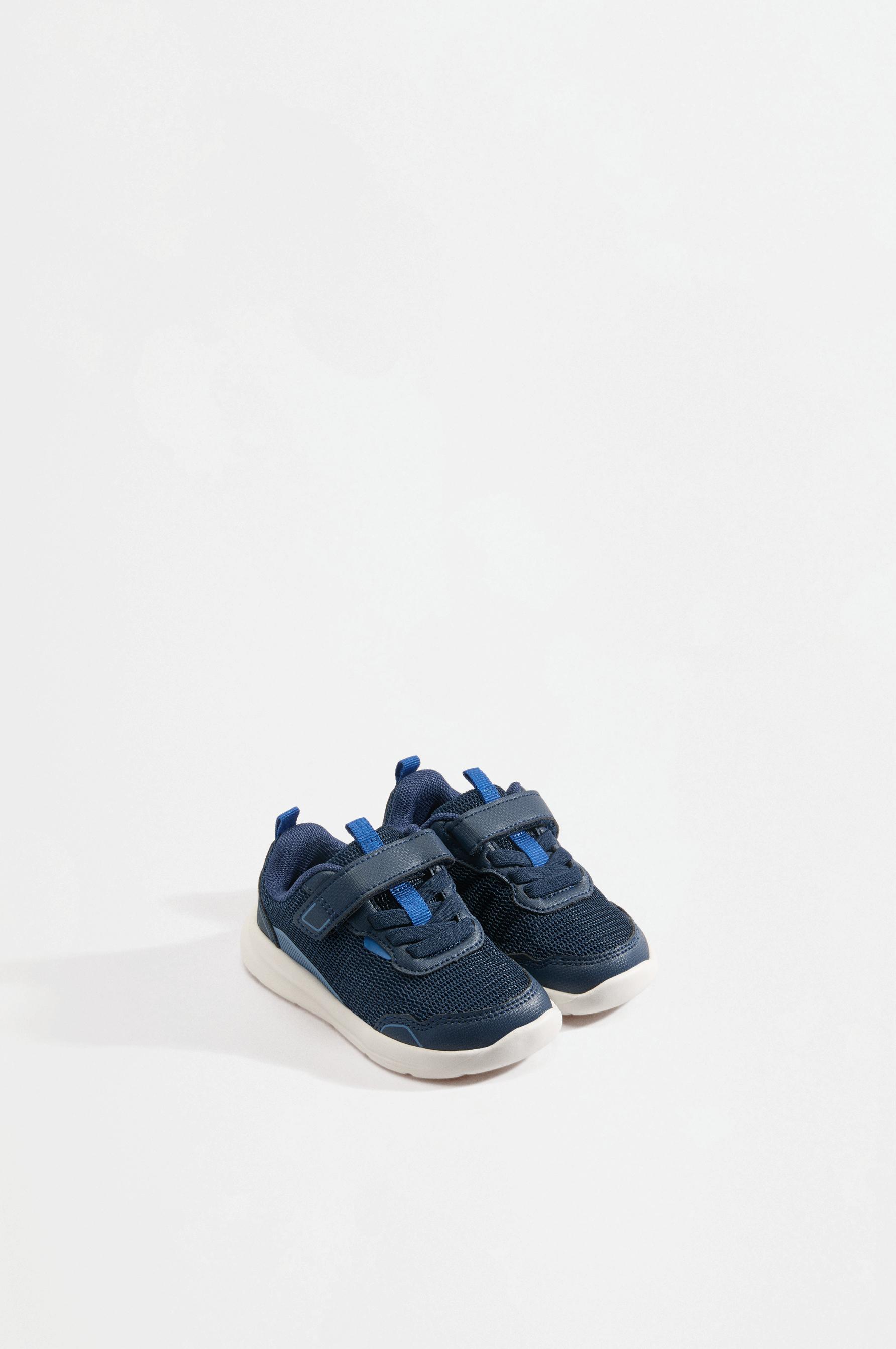 Minimalist sneakers — BLUE