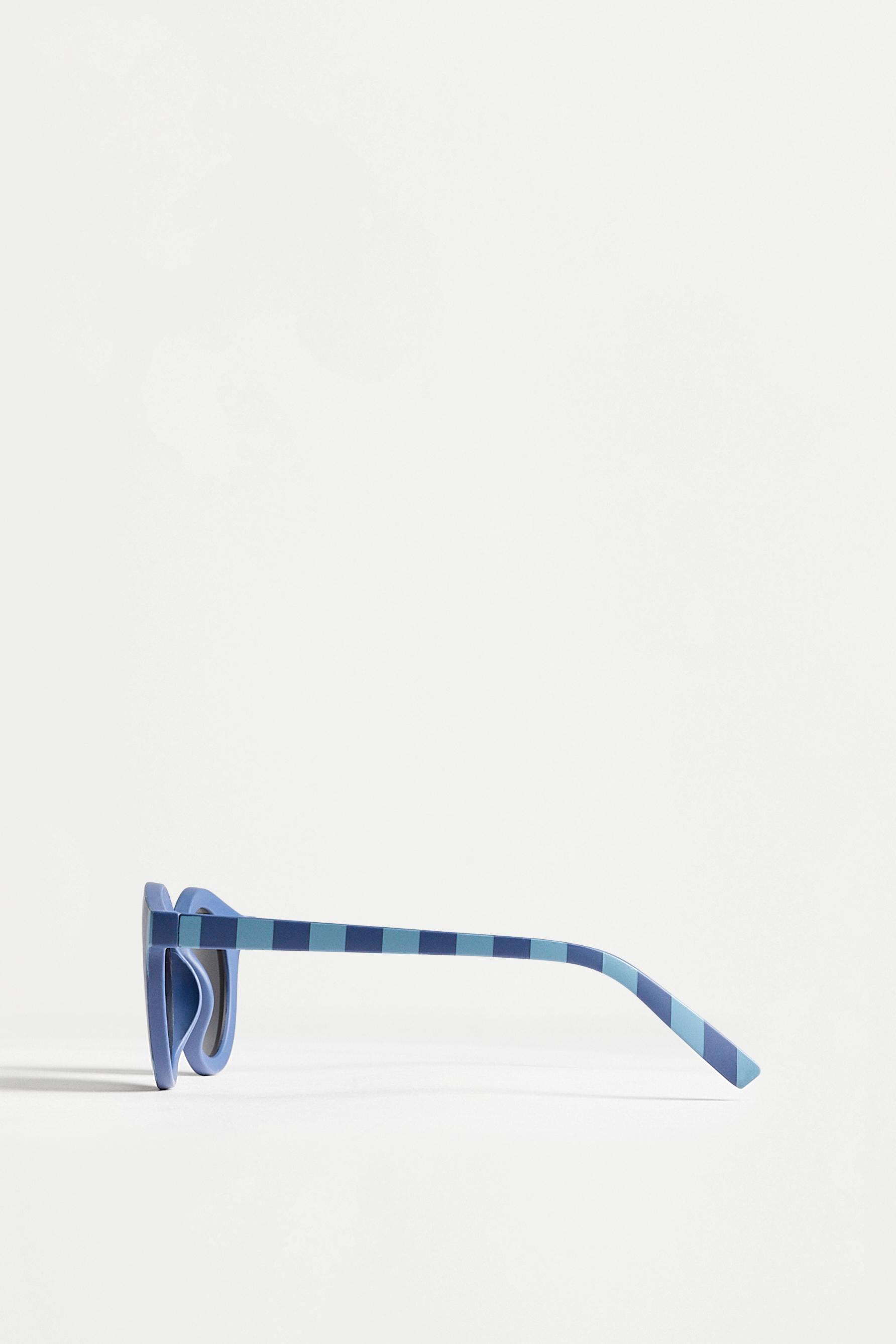 Striped round sunglasses — BLUE
