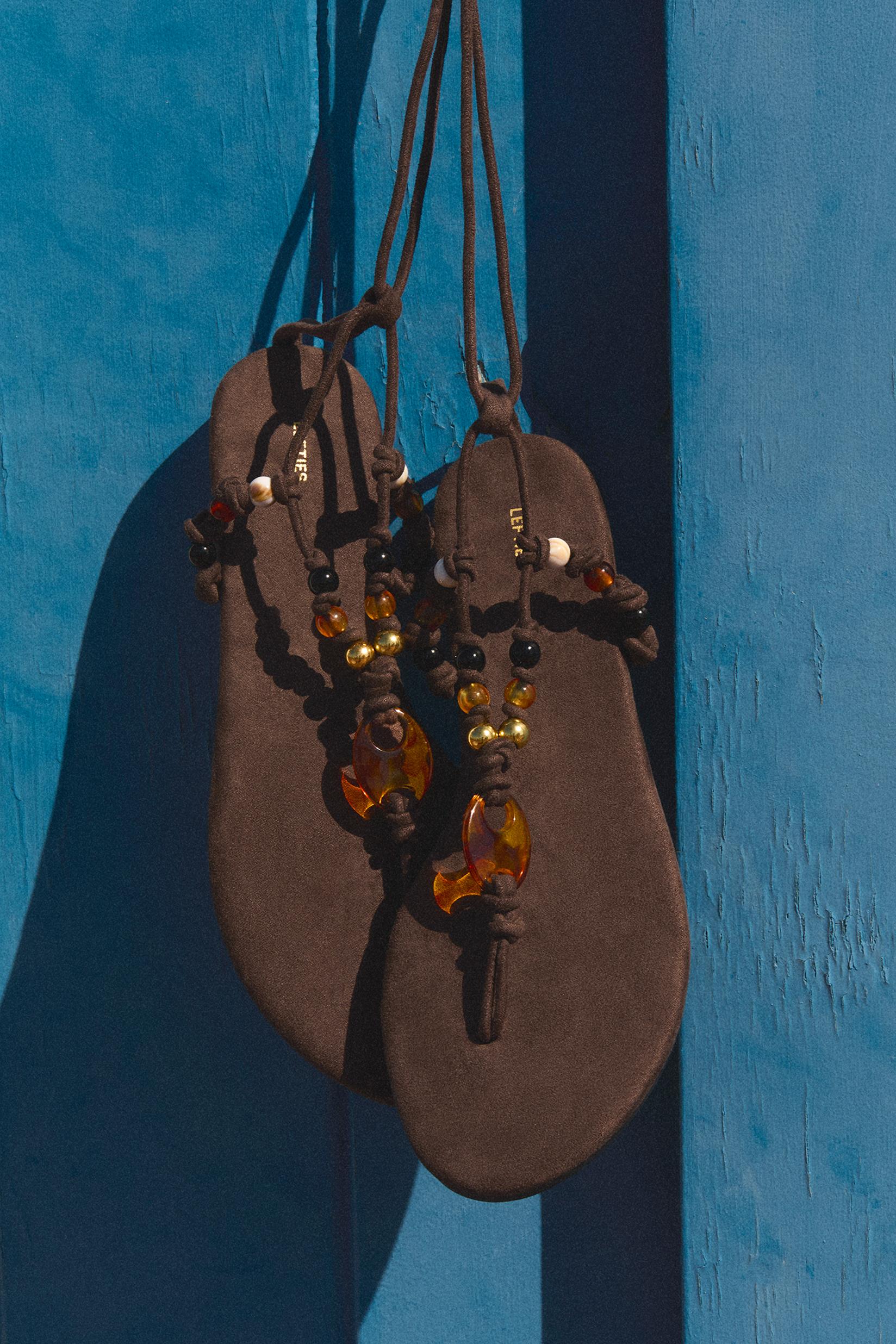 Beaded strap flat sandals — BROWN