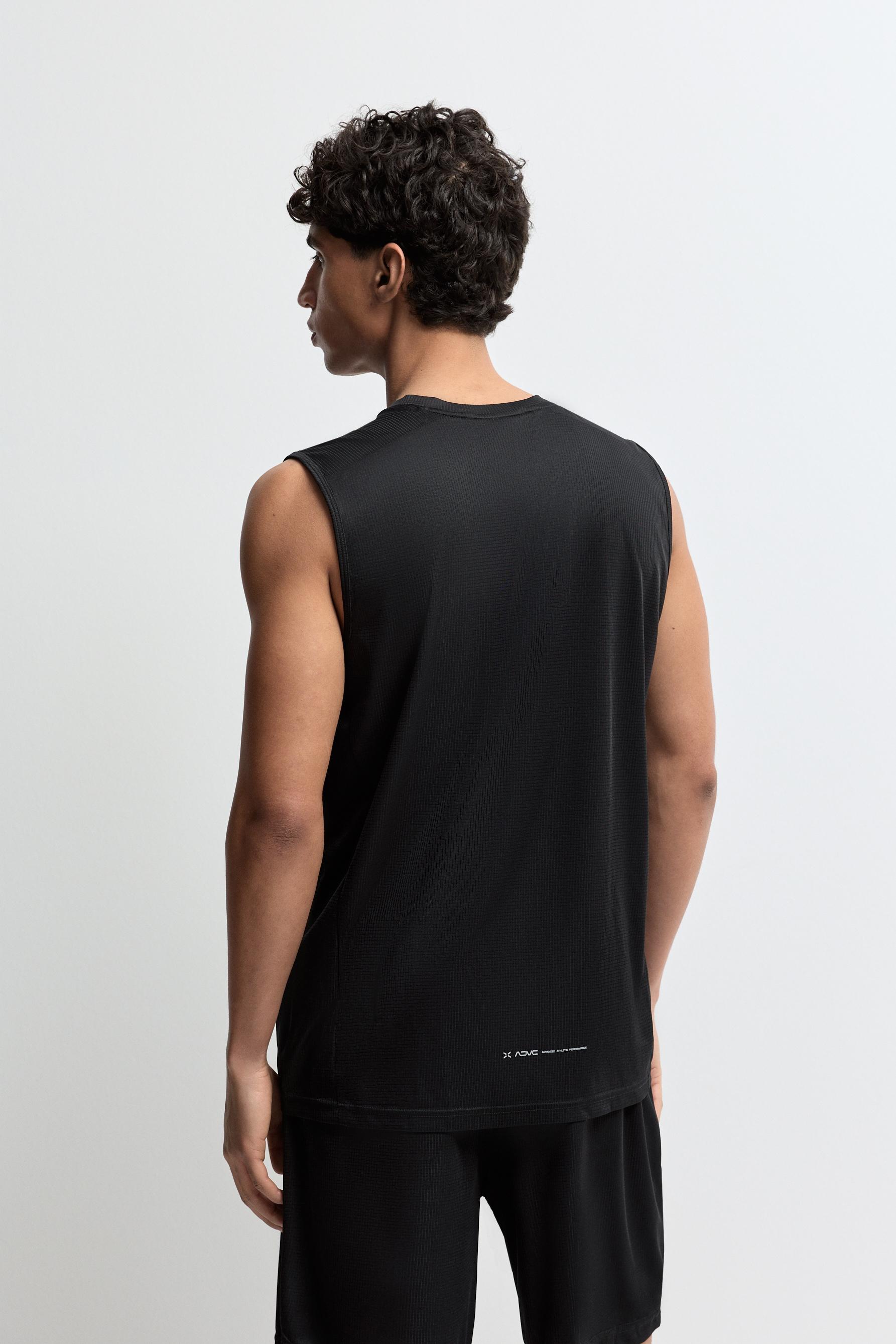 Sleeveless sports T-shirt — BLACK