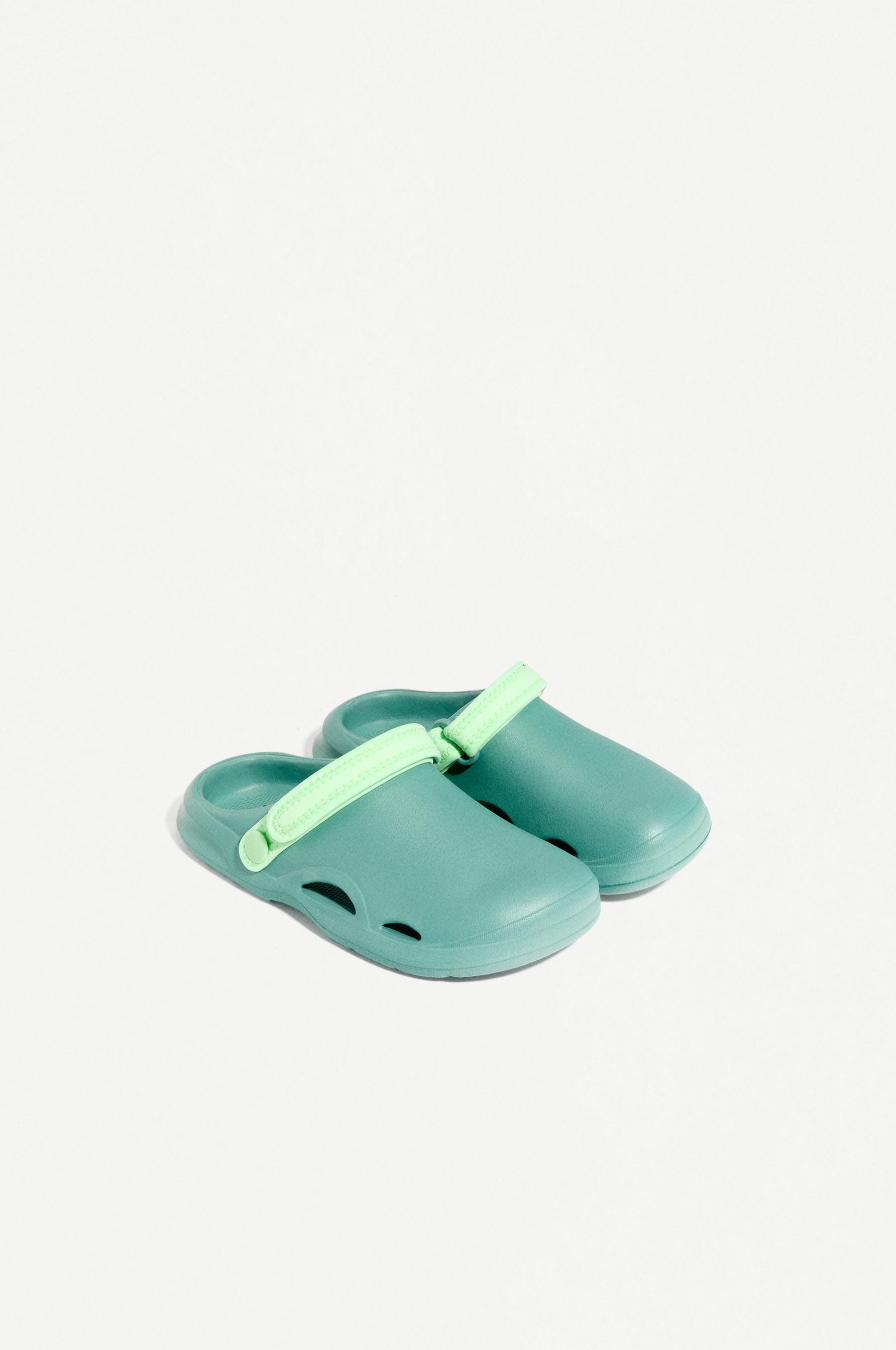 BAREFOOT POOL CLOG — GREENISH
