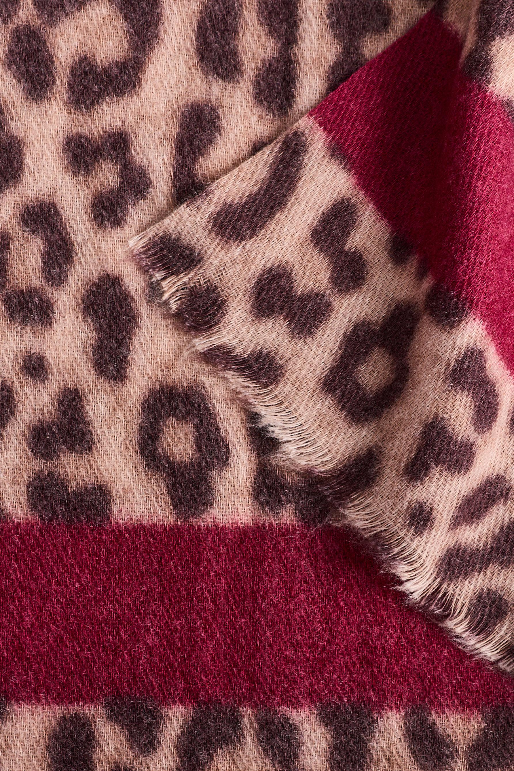 Leopard print scarf — LEOPARD PRINT