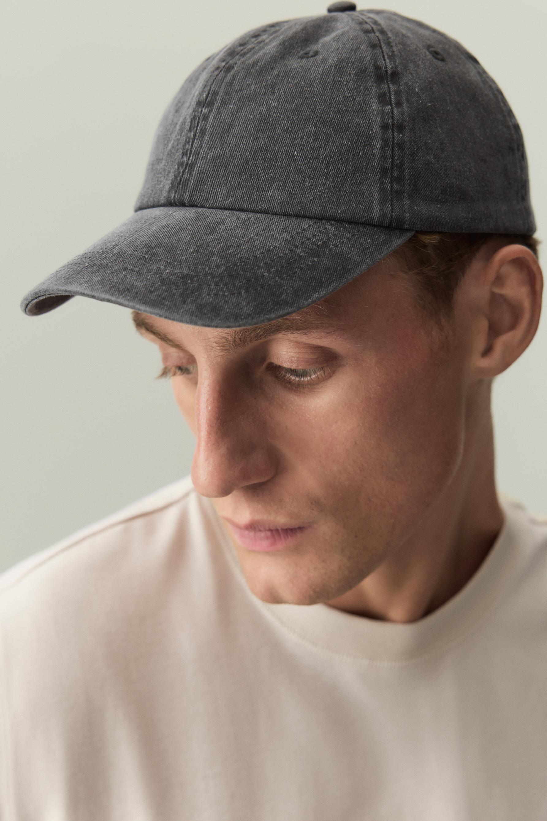 Faded-effect cap — BLACK