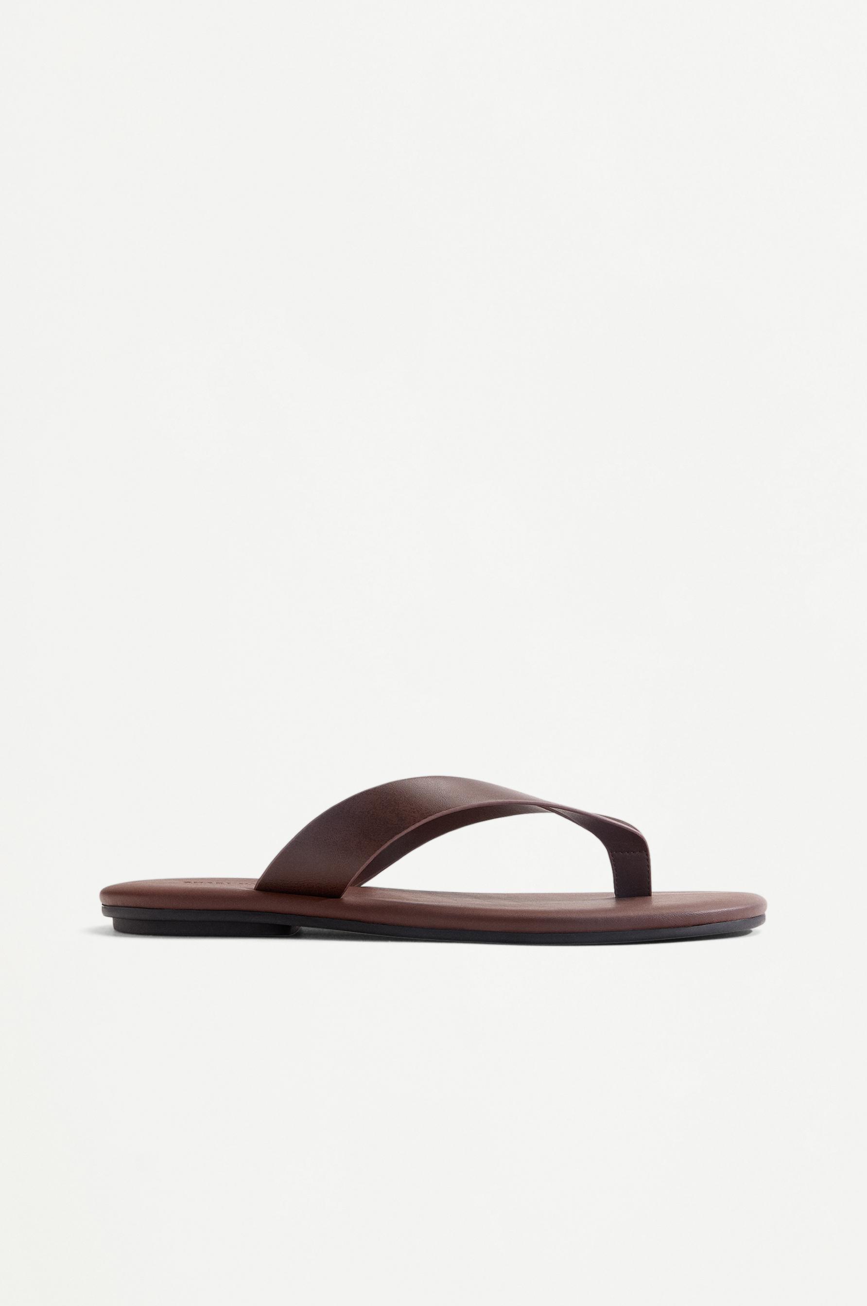 Strap sandals — BROWN
