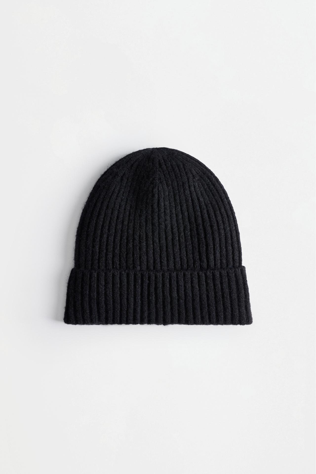 Ribbed hat — BLACK