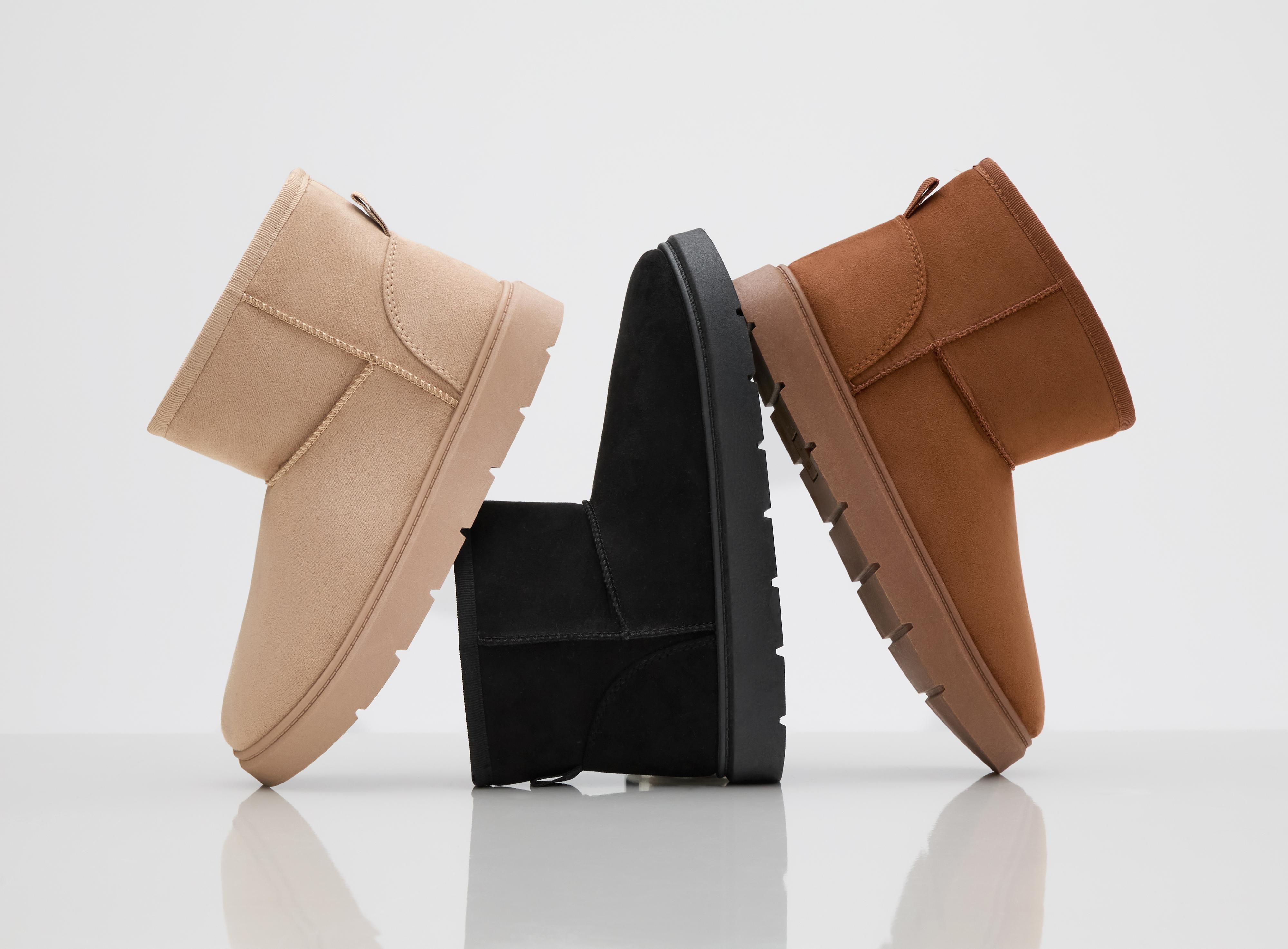 Flat fur ankle boots — LEATHER
