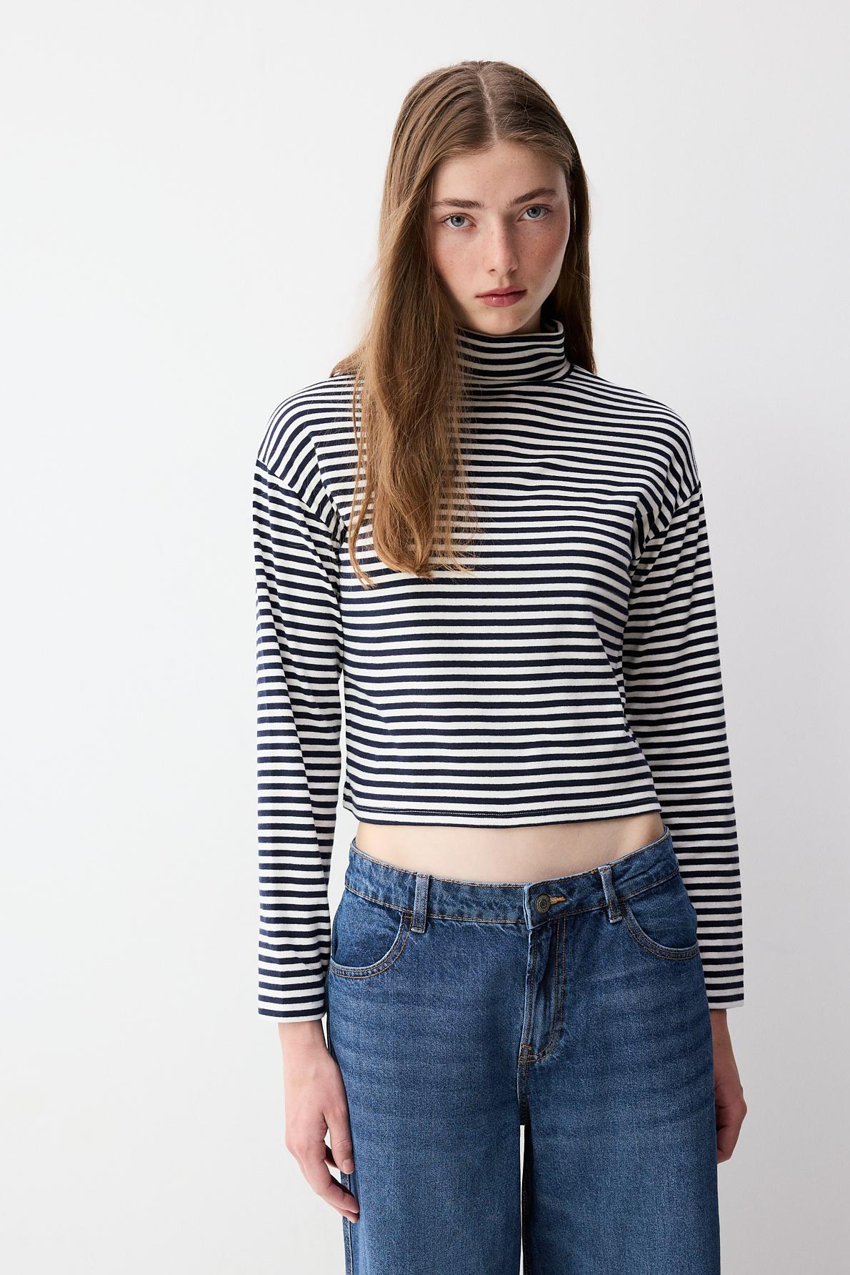 Camiseta cuello vuelto rayas