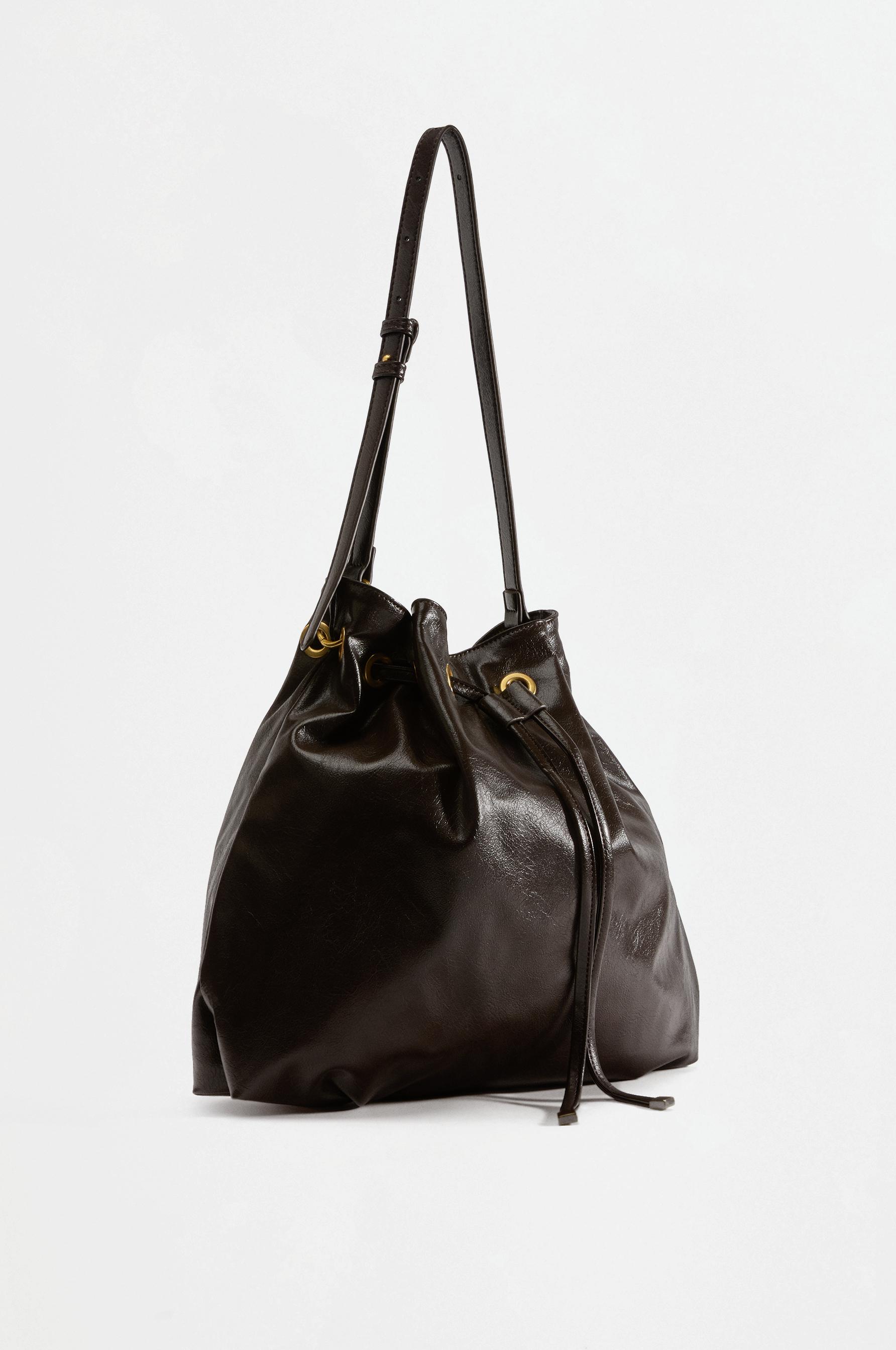Bucket shoulder bag — BROWN