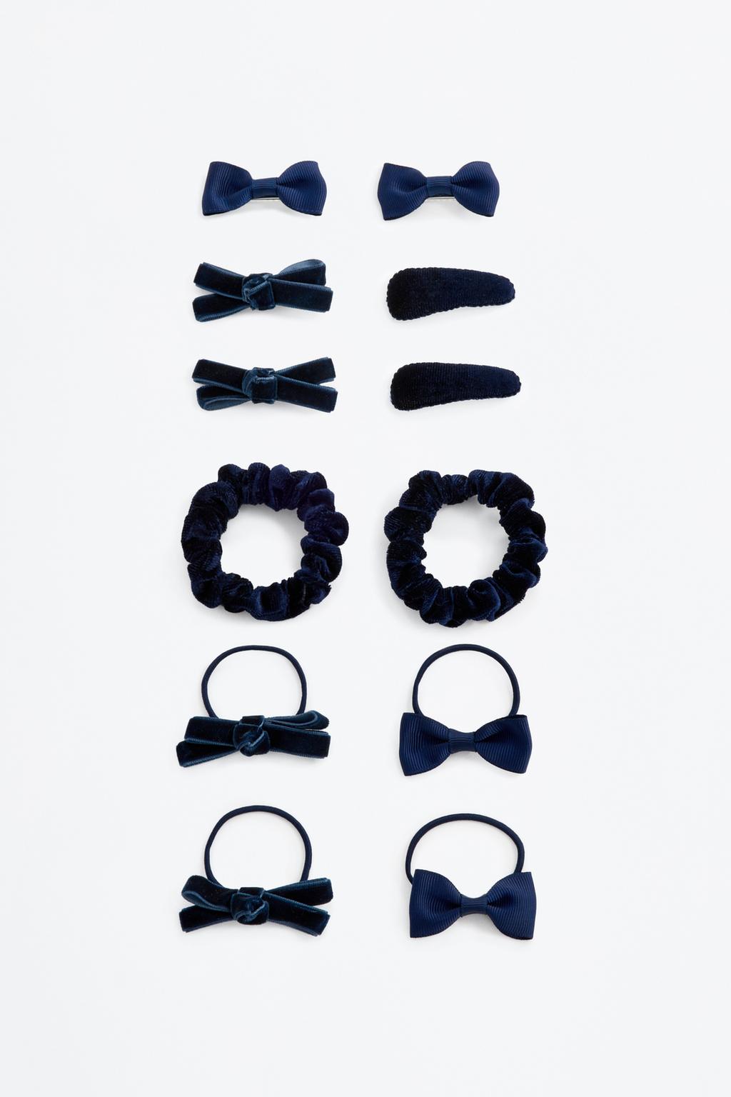 Set of velvety hair ties and clips