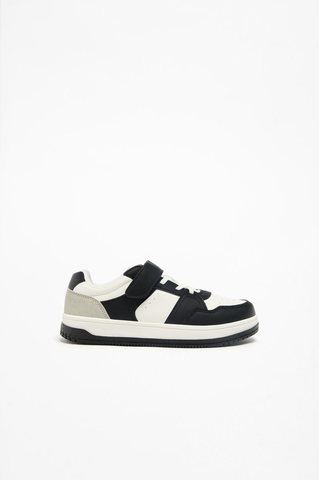 Zapatilla retro