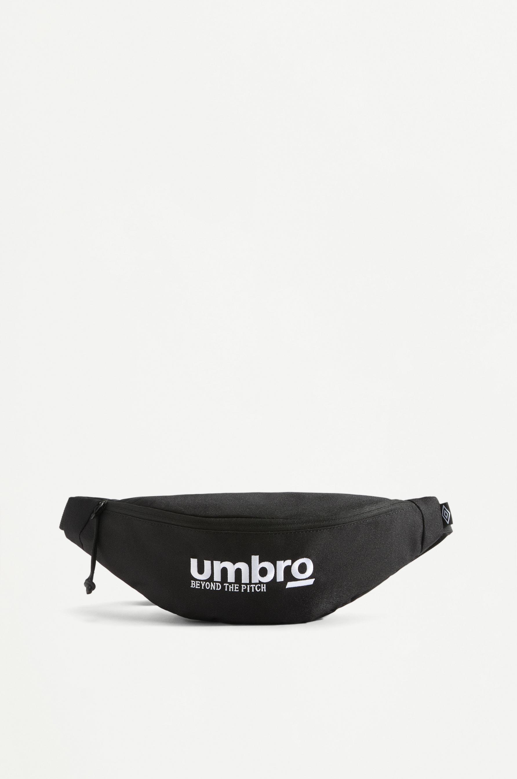 Umbro Beyond the Pitch belt bag — BLACK