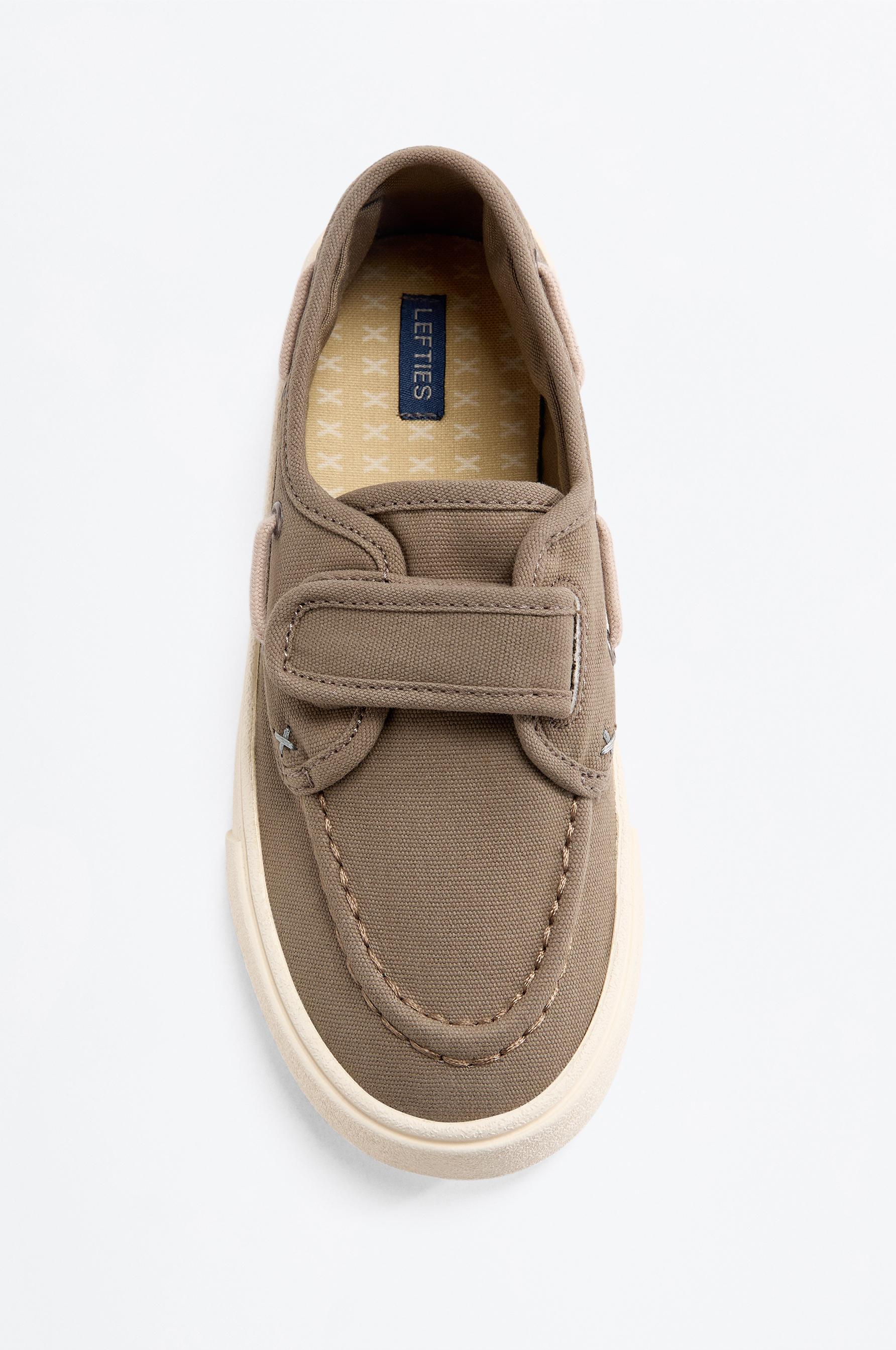 CASUAL BOAT SHOE — KHAKI