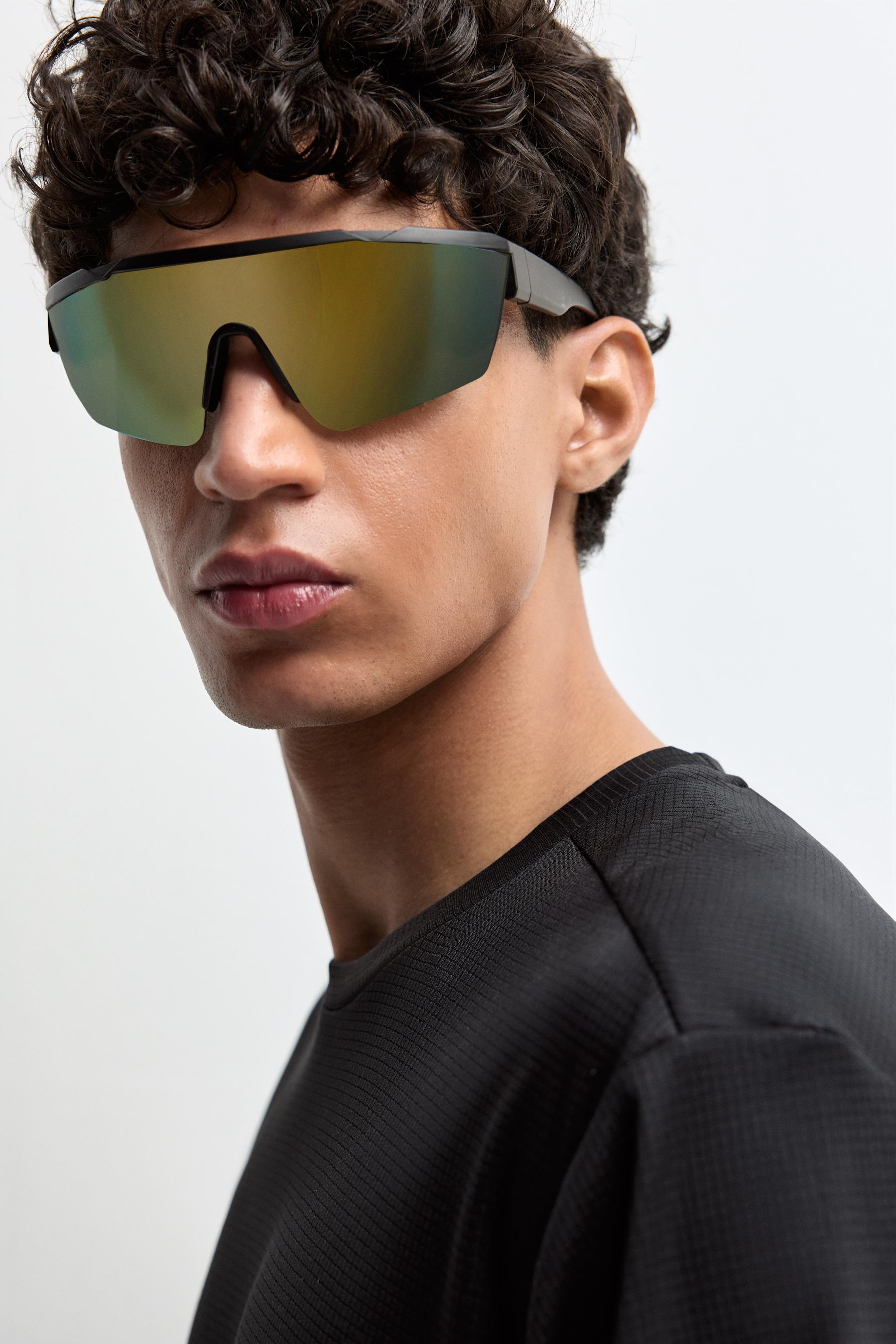 Sports T-shirt — BLACK