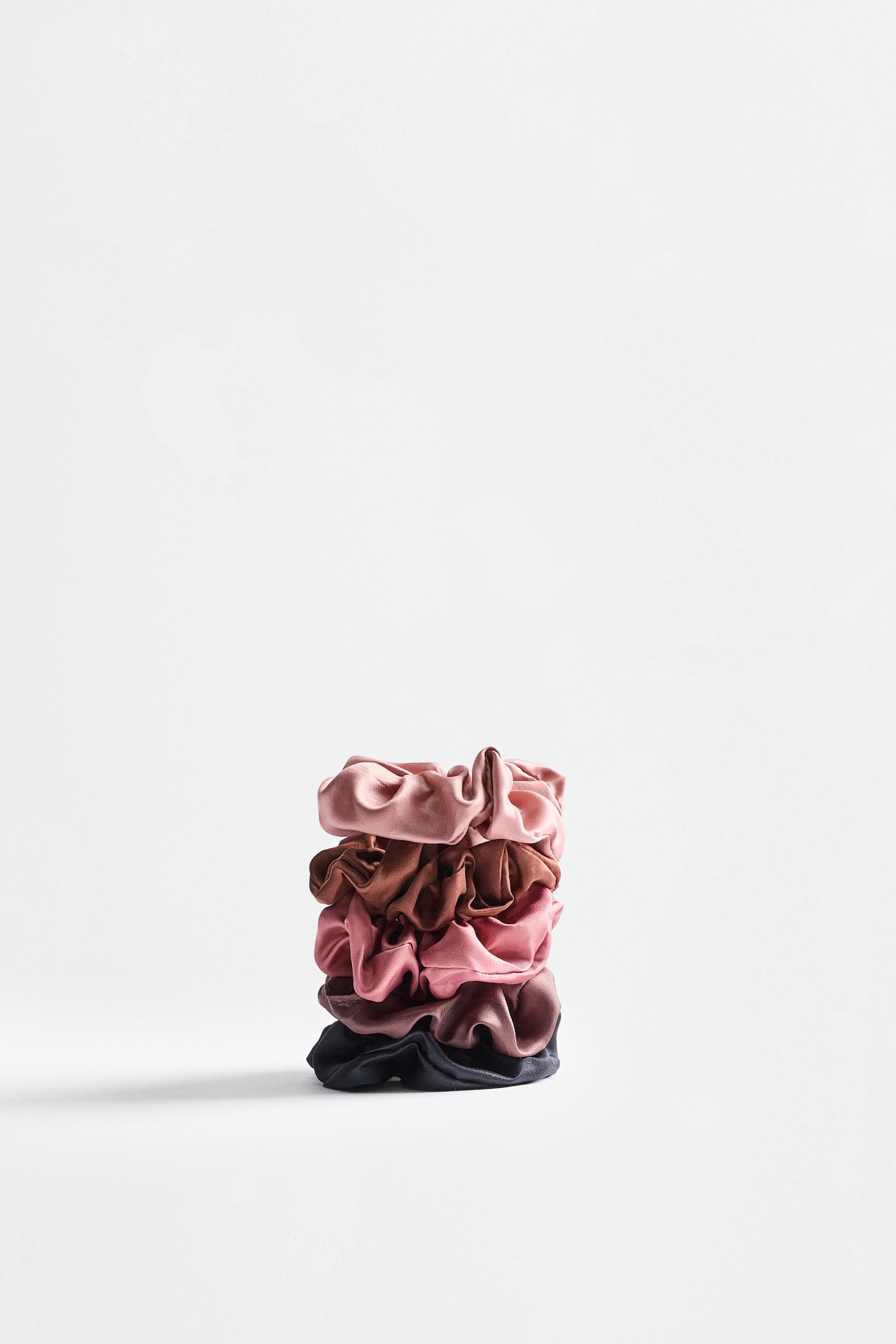 Satin scrunchies (5-pack) — VARIOUS