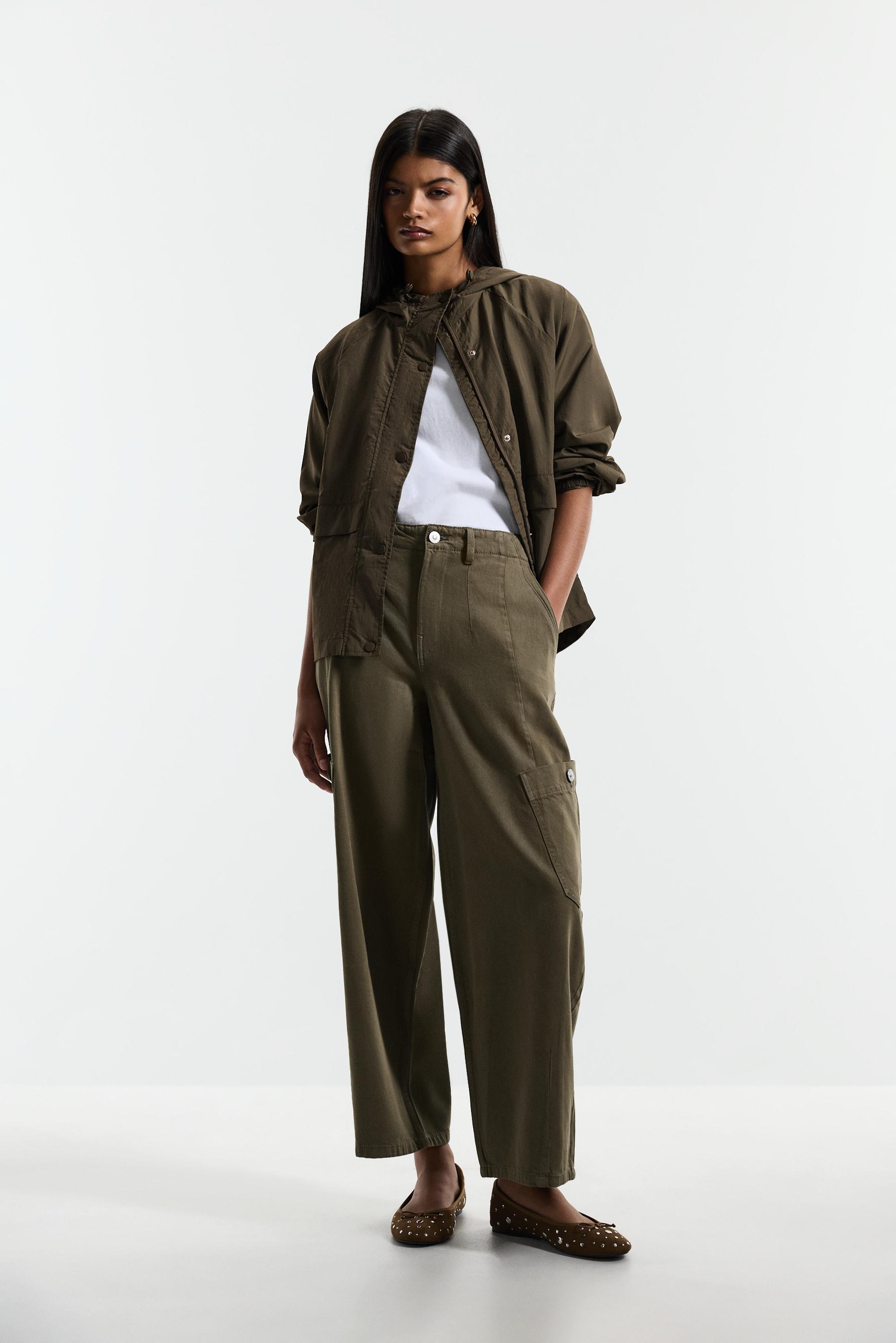 Cropped hooded windbreaker — KHAKI