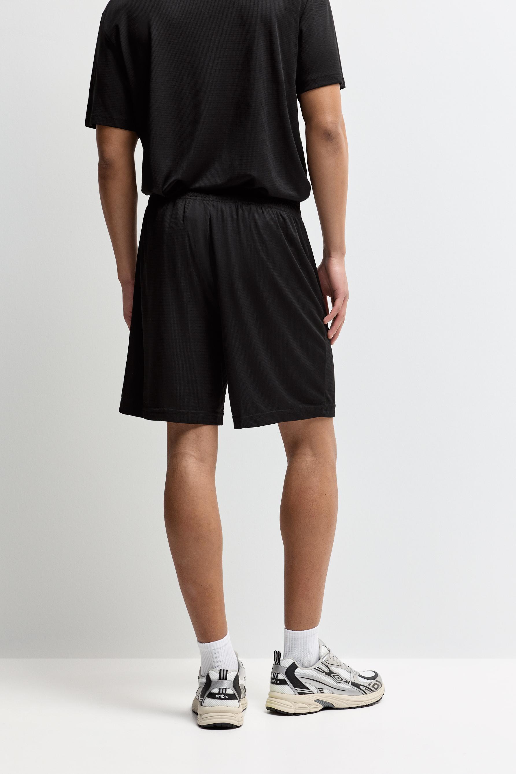Bermuda sports shorts — BLACK