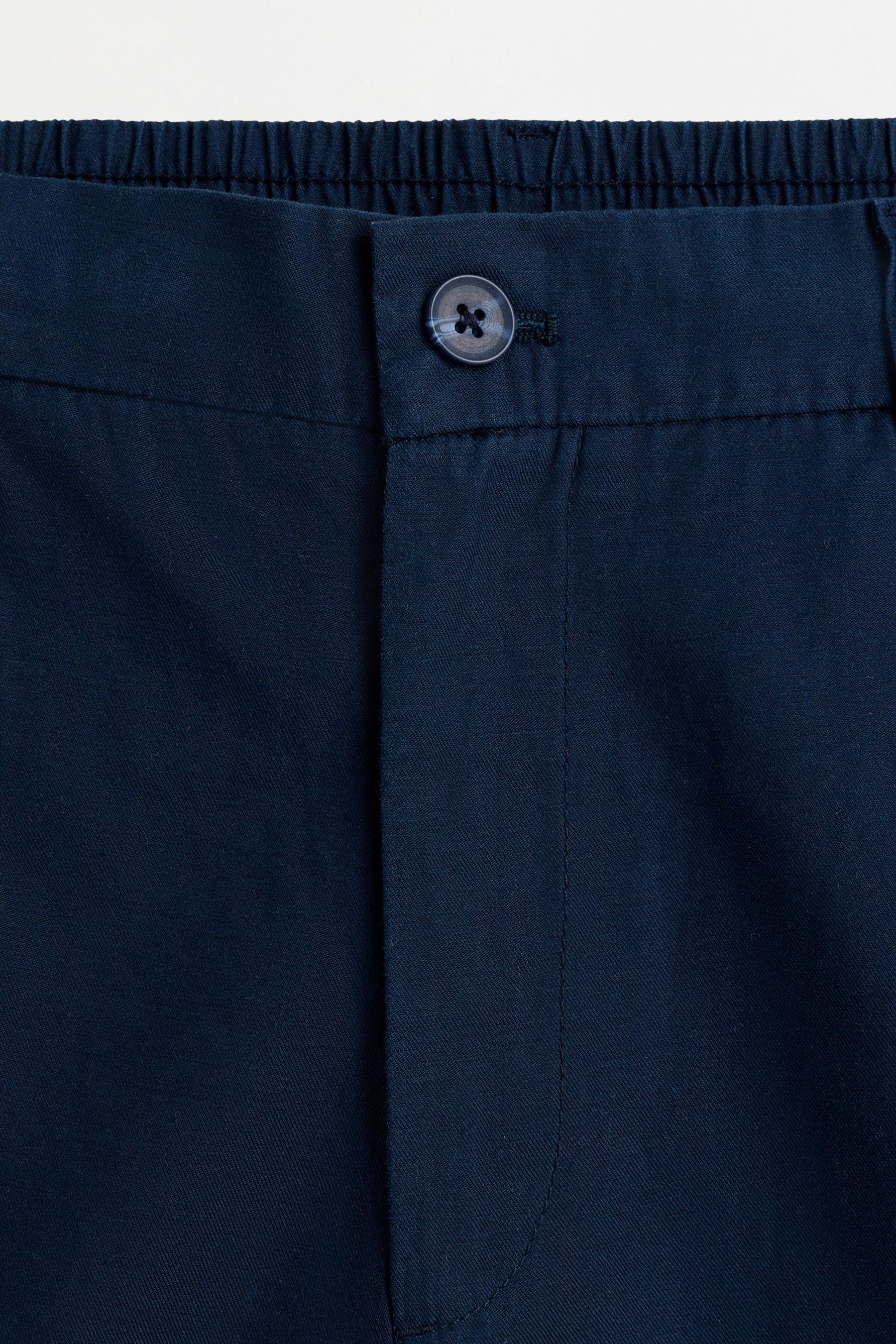 Pleated Bermuda shorts — NAVY