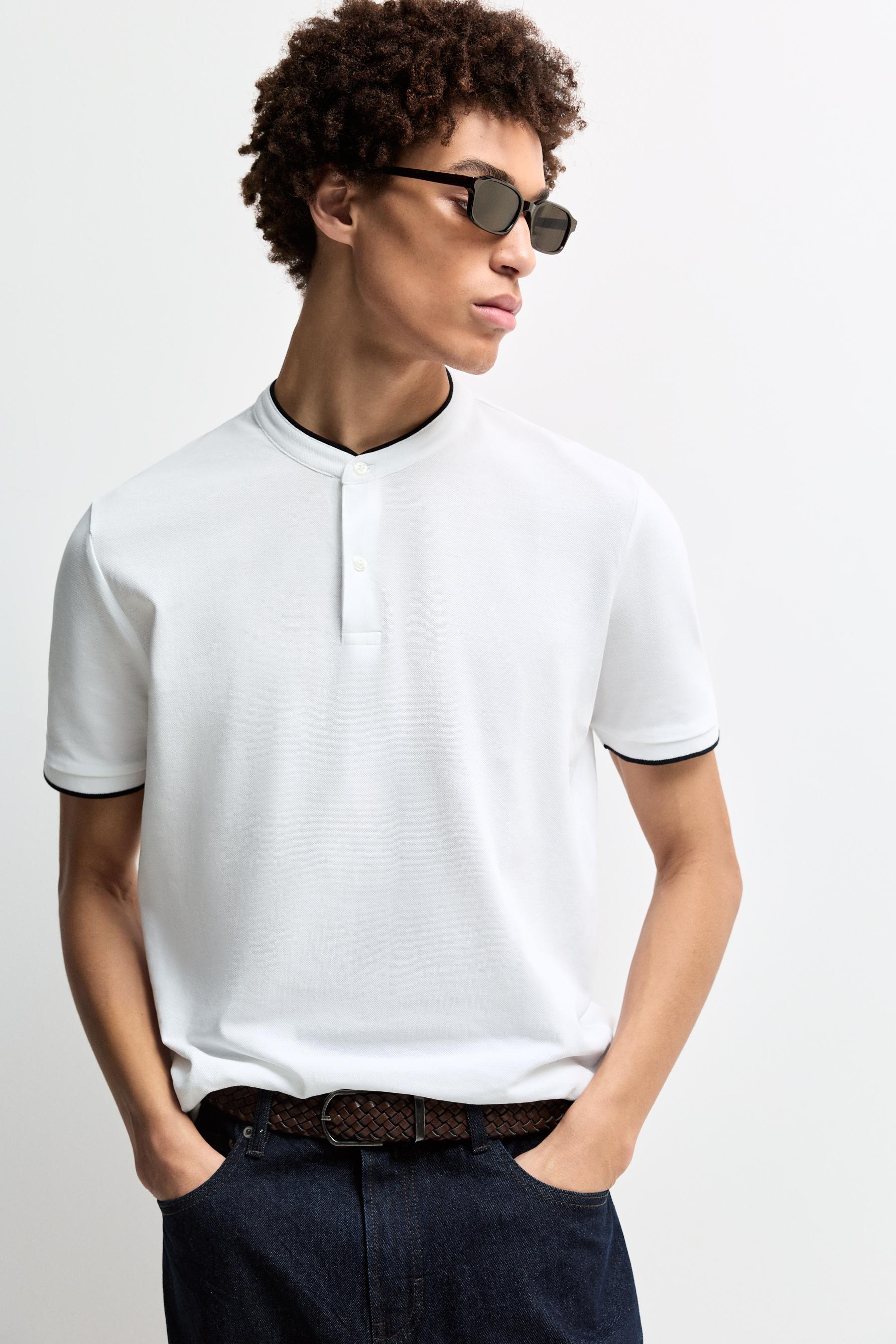 Contrast stand collar polo shirt