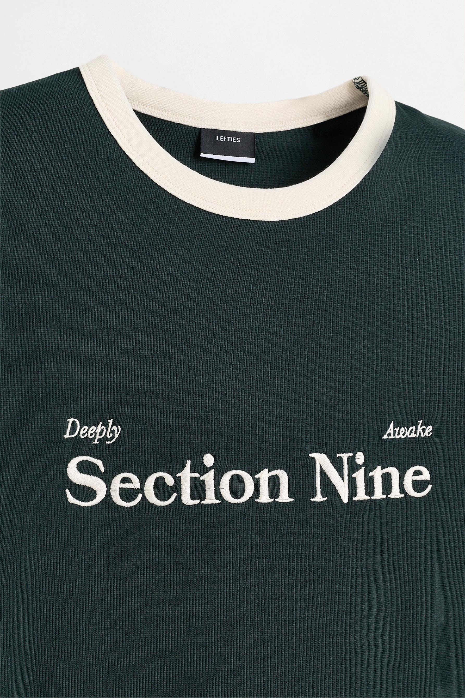 Contrast print T-shirt — GRASS GREEN