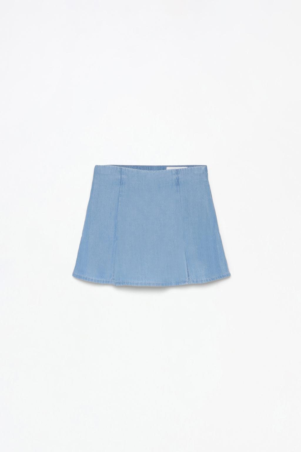 Lightweight denim skort