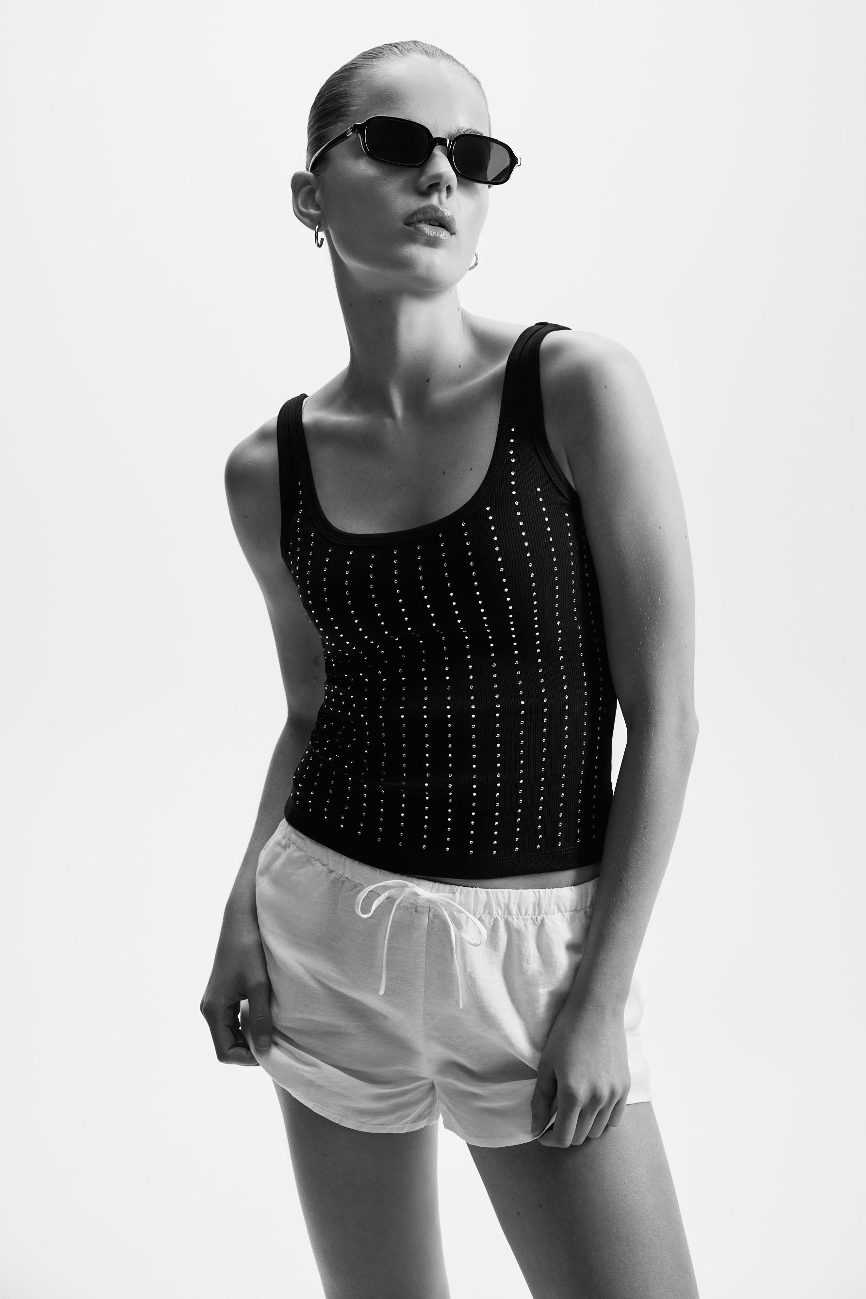 Ribbed rhinestone T-shirt — BLACK