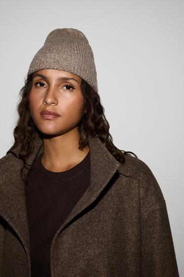 Basic knit beanie — SAND 1