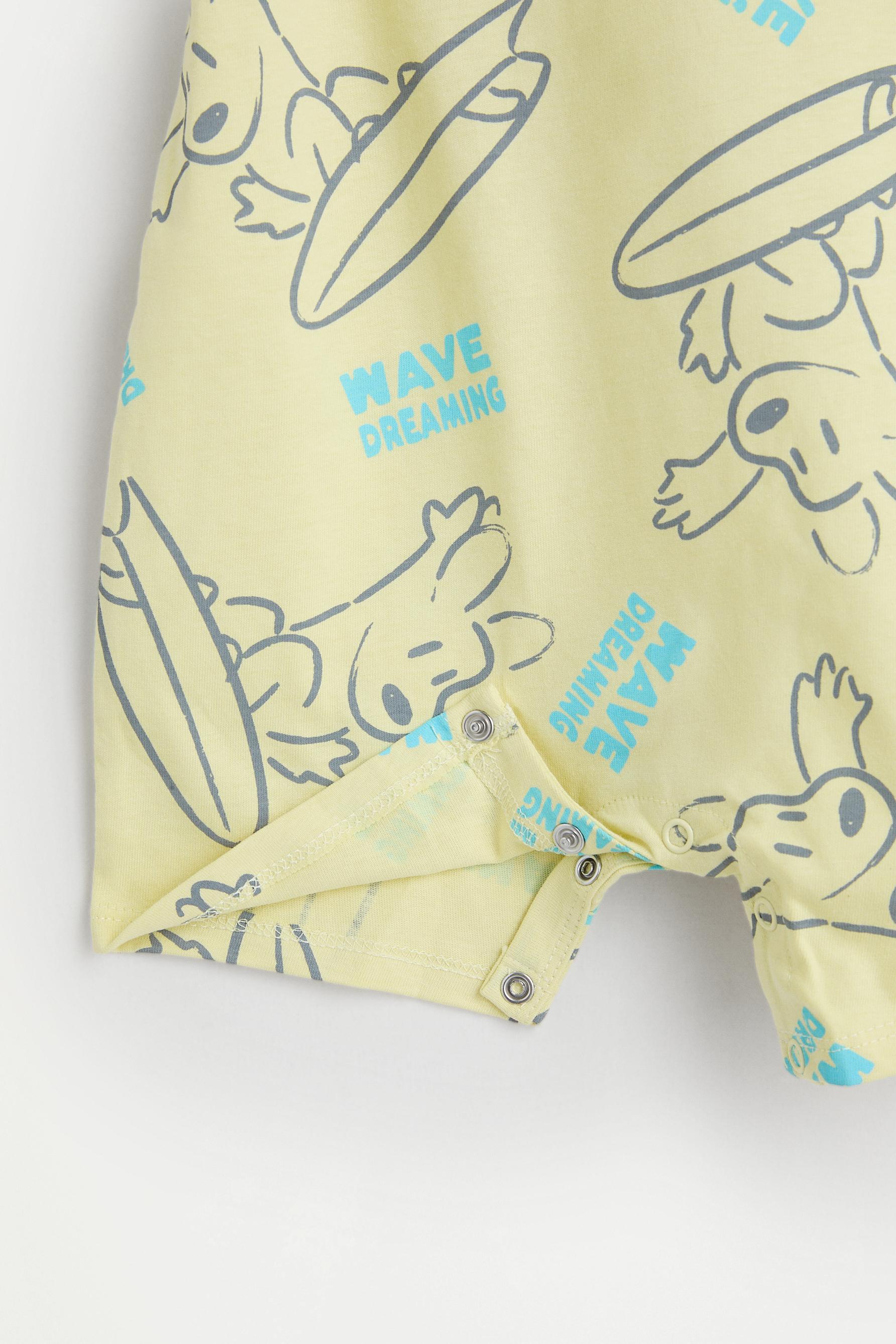 All-over printed sleepsuit — YELLOW