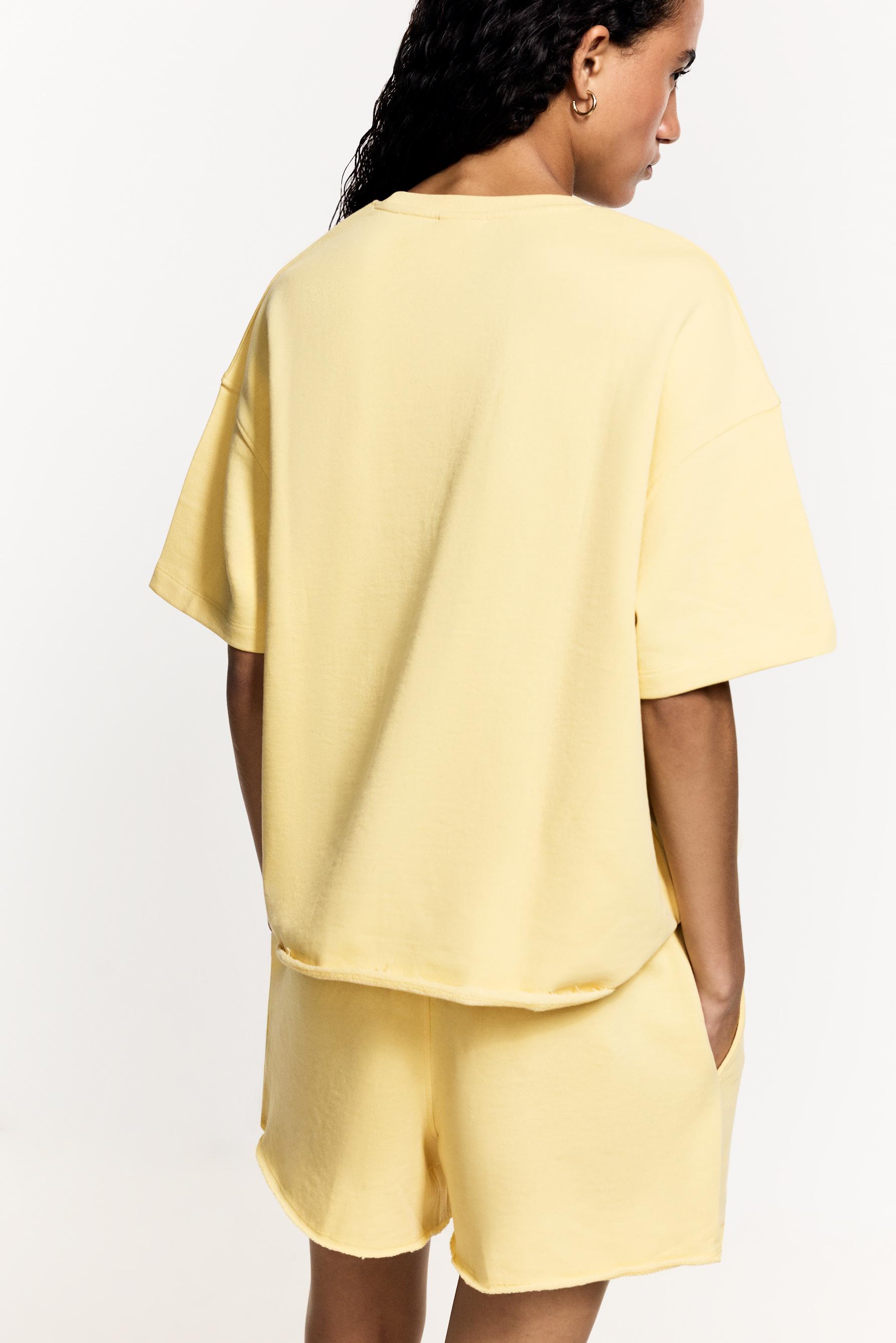 Printed short sleeve sweatshirt — PALE YELLOW