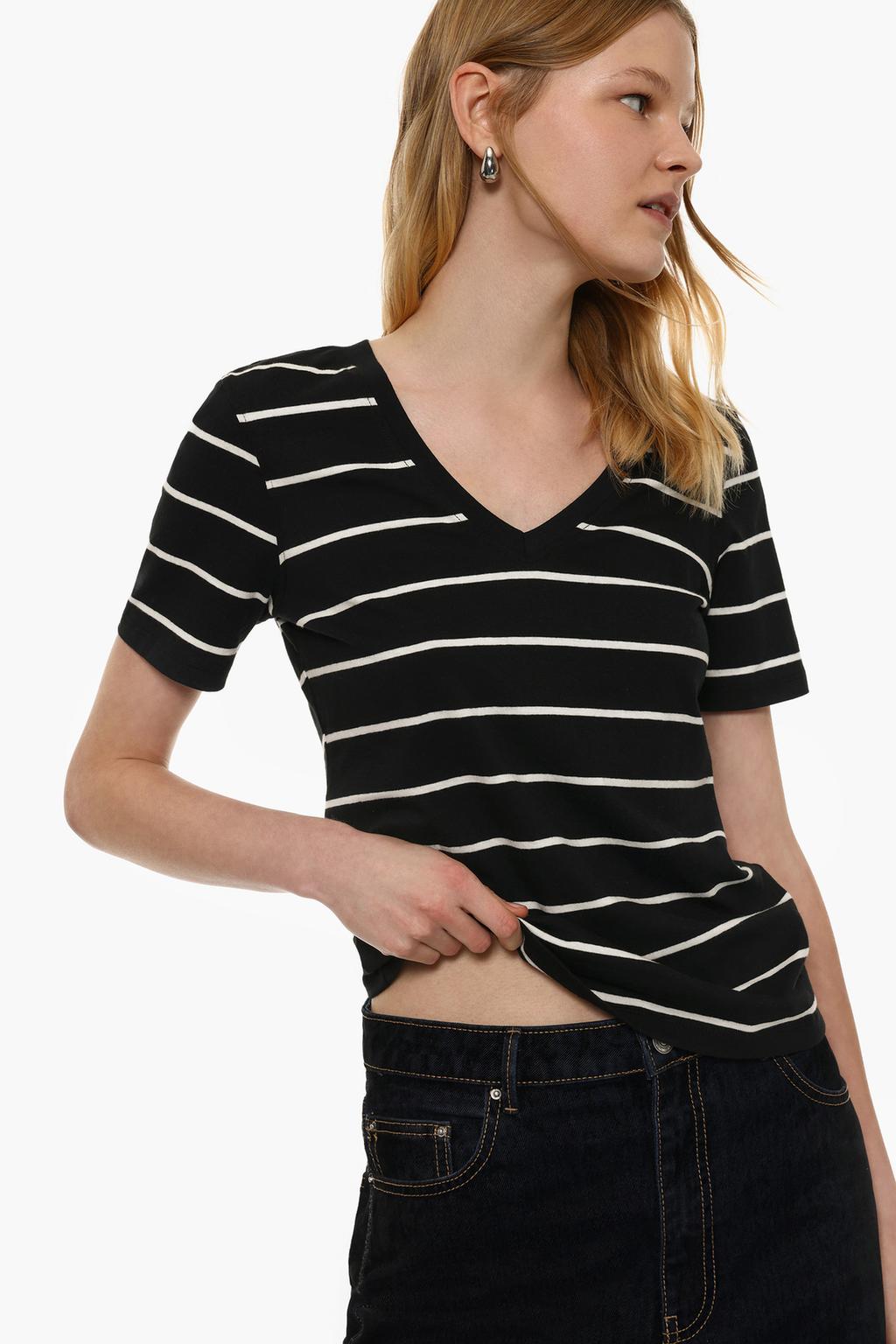 Striped round neck T-shirt