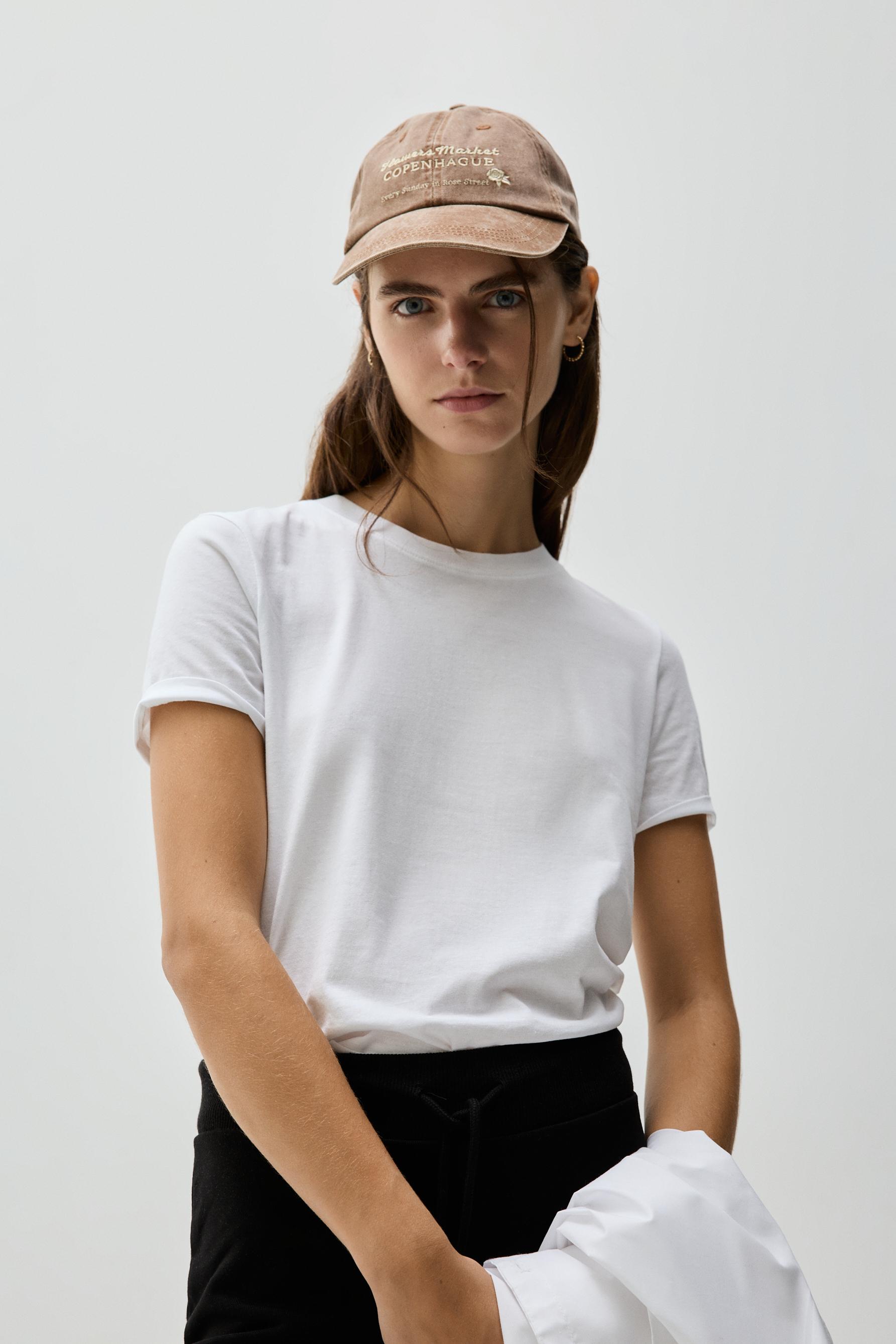 Gorra bordada efecto lavado