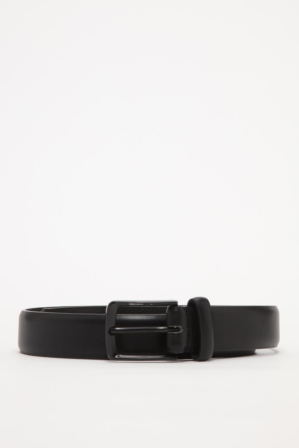 Smart faux leather belt