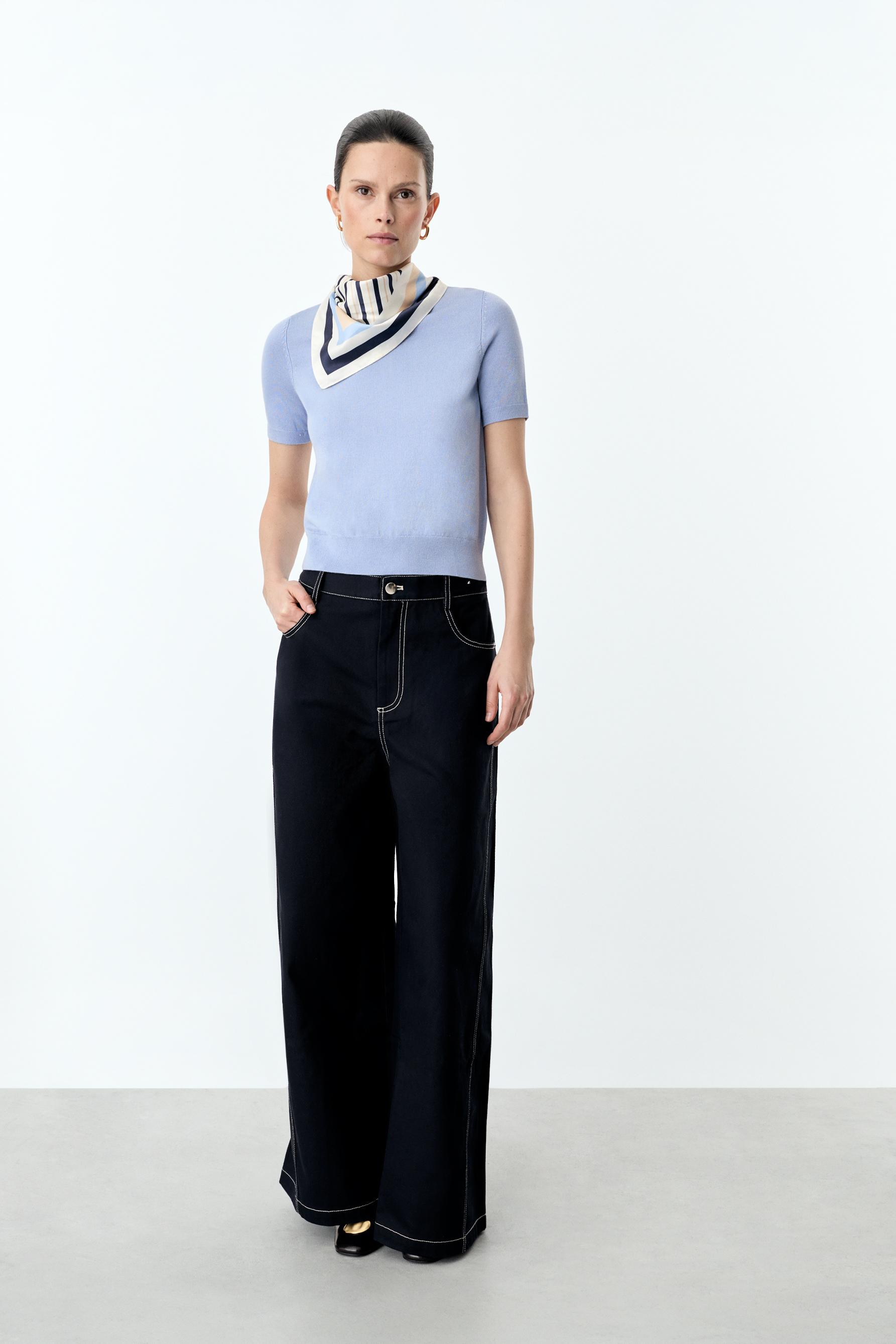 Top punto cuello redondo