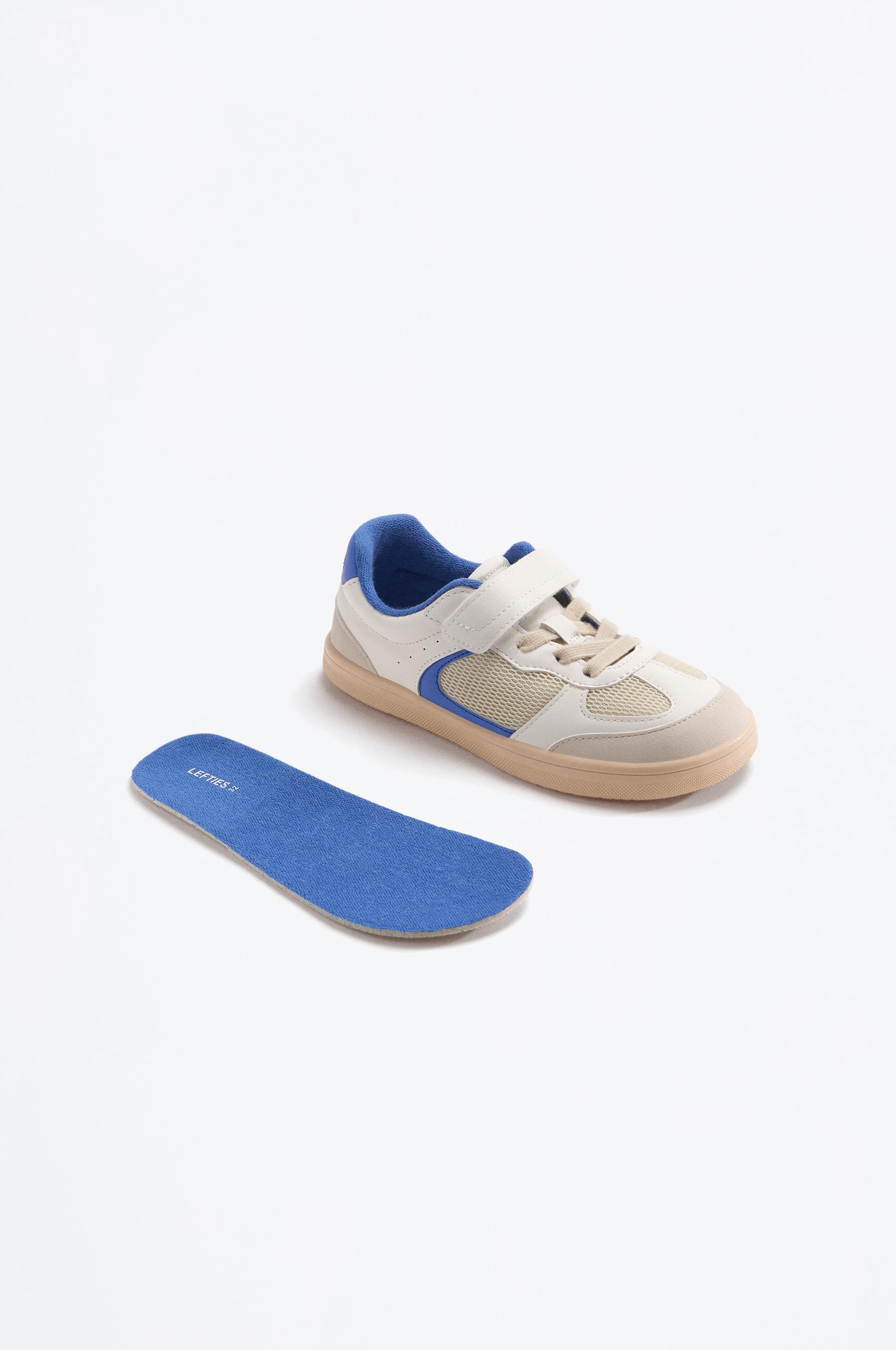 Casual sneakers — WHITE